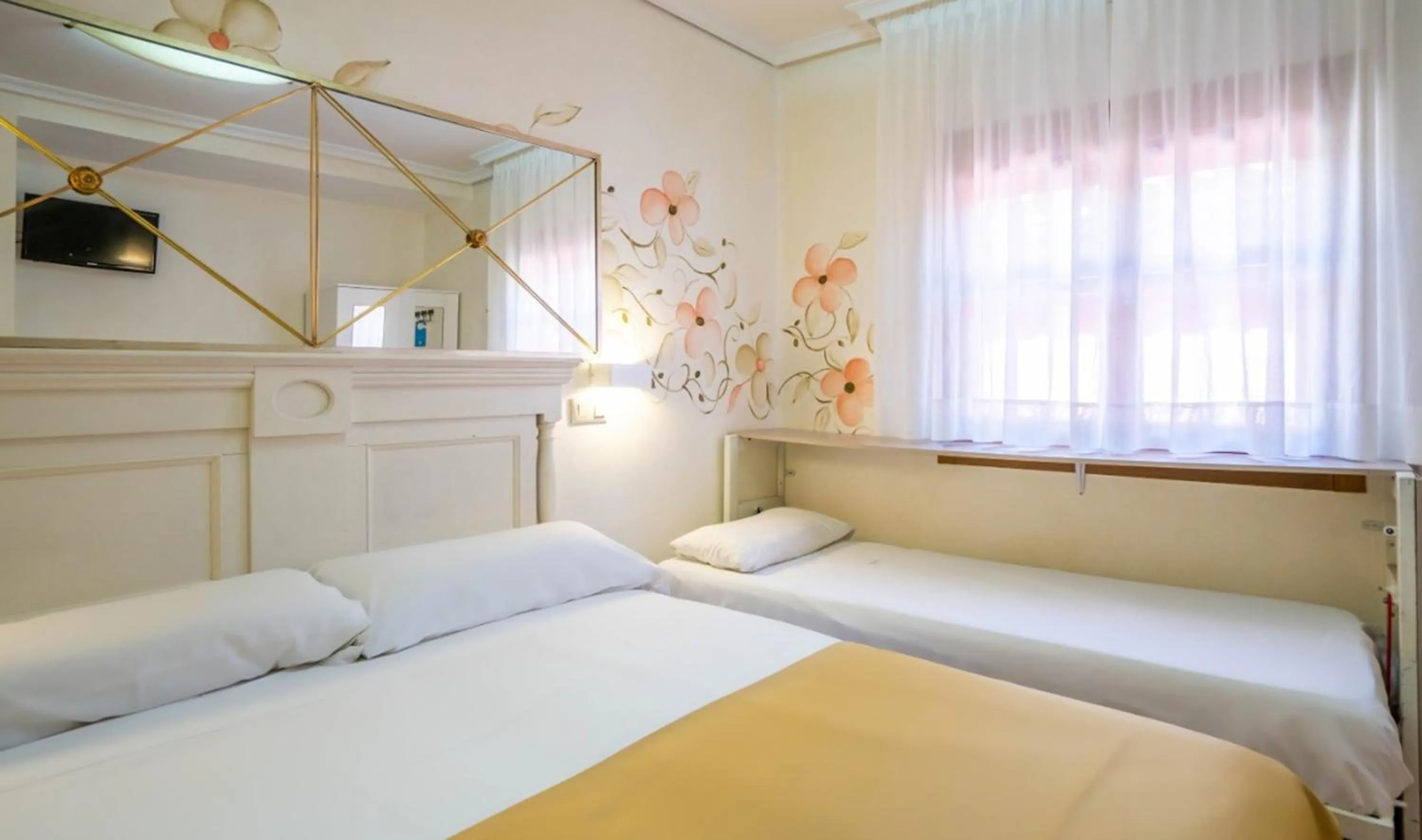 Double with Extra Bed in YIT Puerta Bisagra