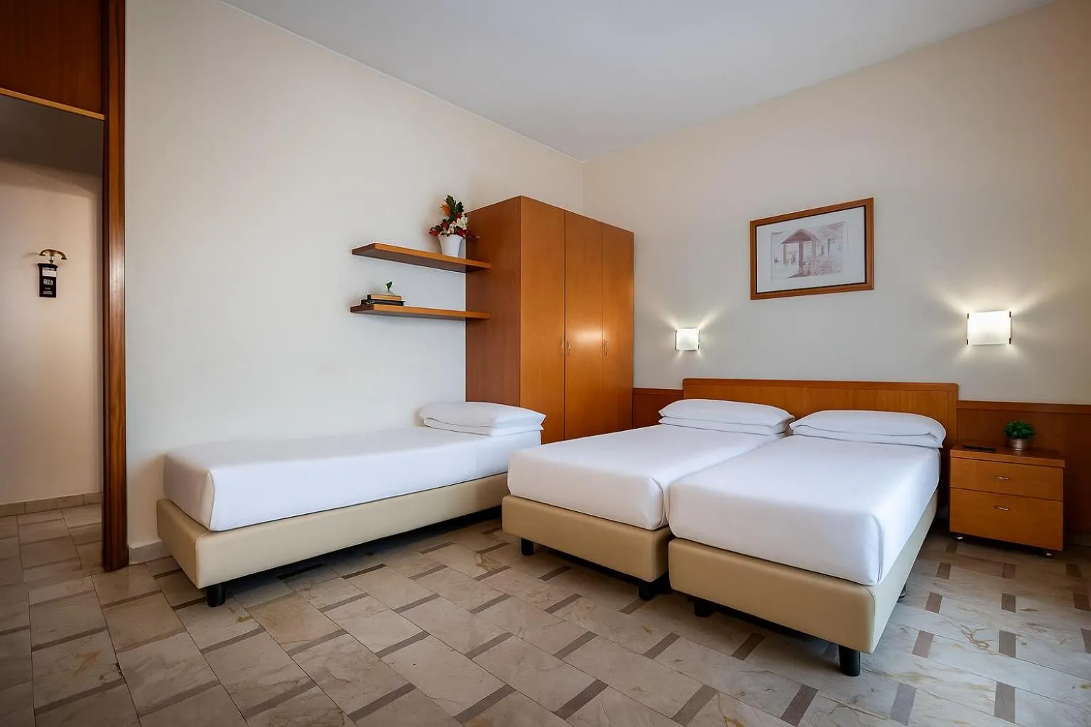 Triple Room with Kitchenette - single occupancy in iH Hotels Milano ApartHotel Argonne Park