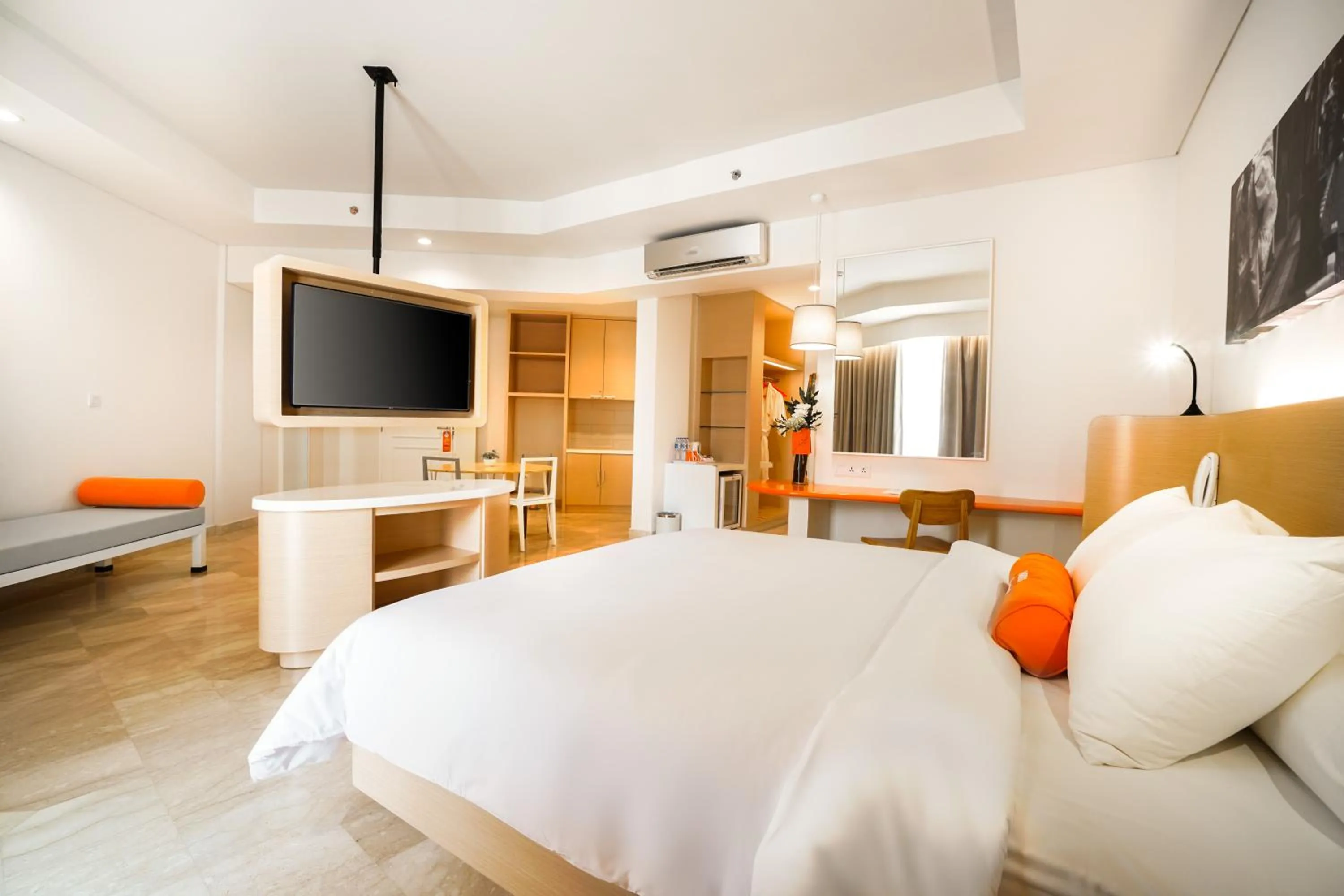 HARRIS Suite Room in HARRIS Resort Batam Waterfront