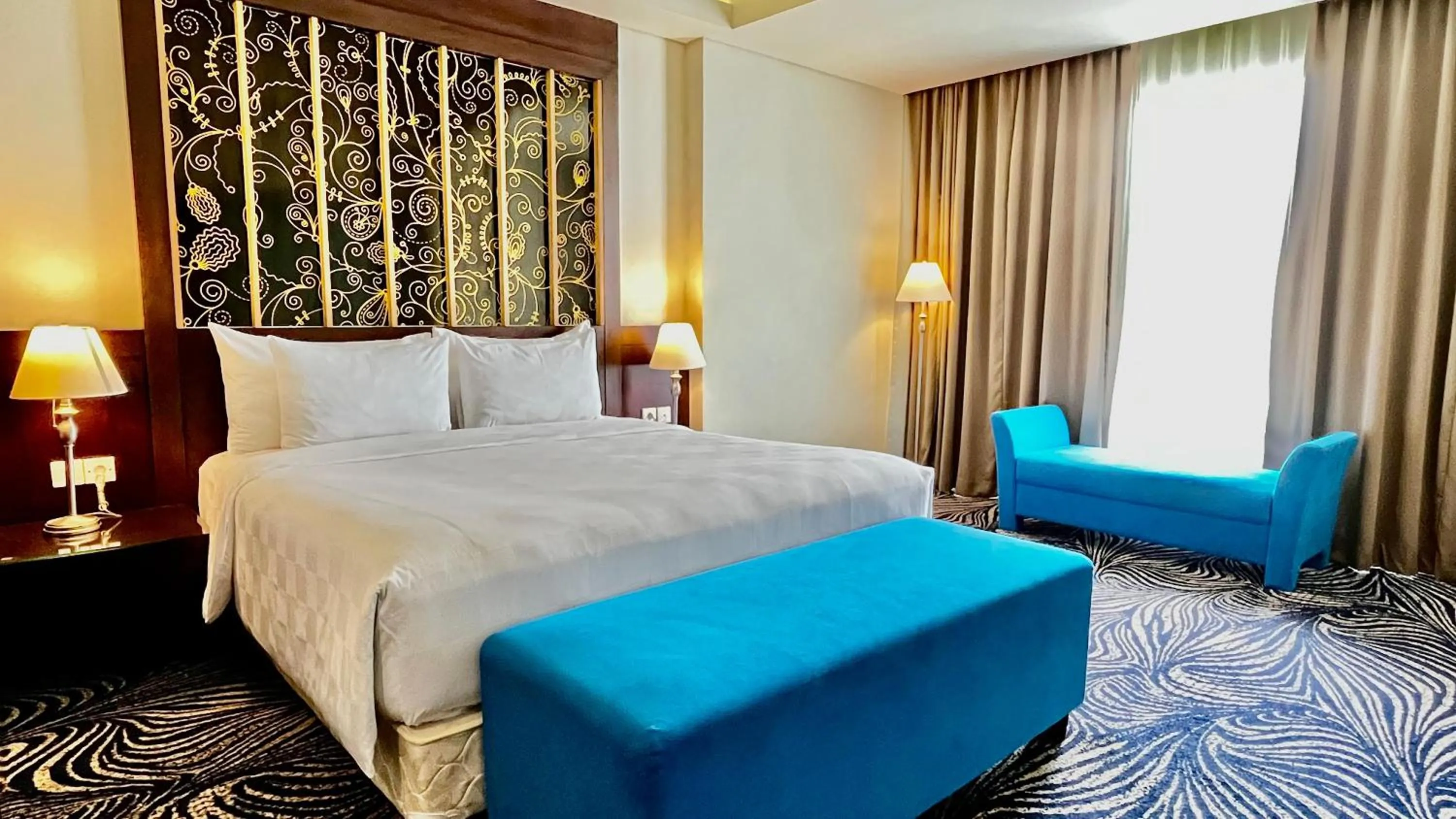 Deluxe King Room in Swiss-Belhotel Silae Palu