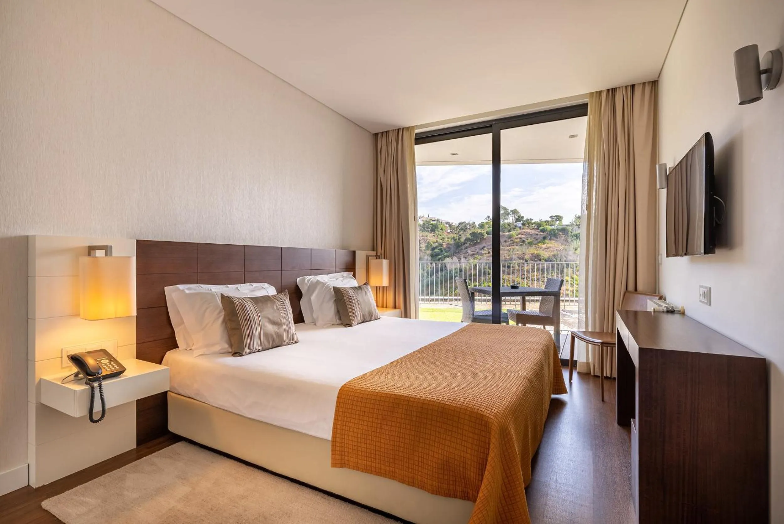 Bedroom, Bed in Monchique Resort & Spa