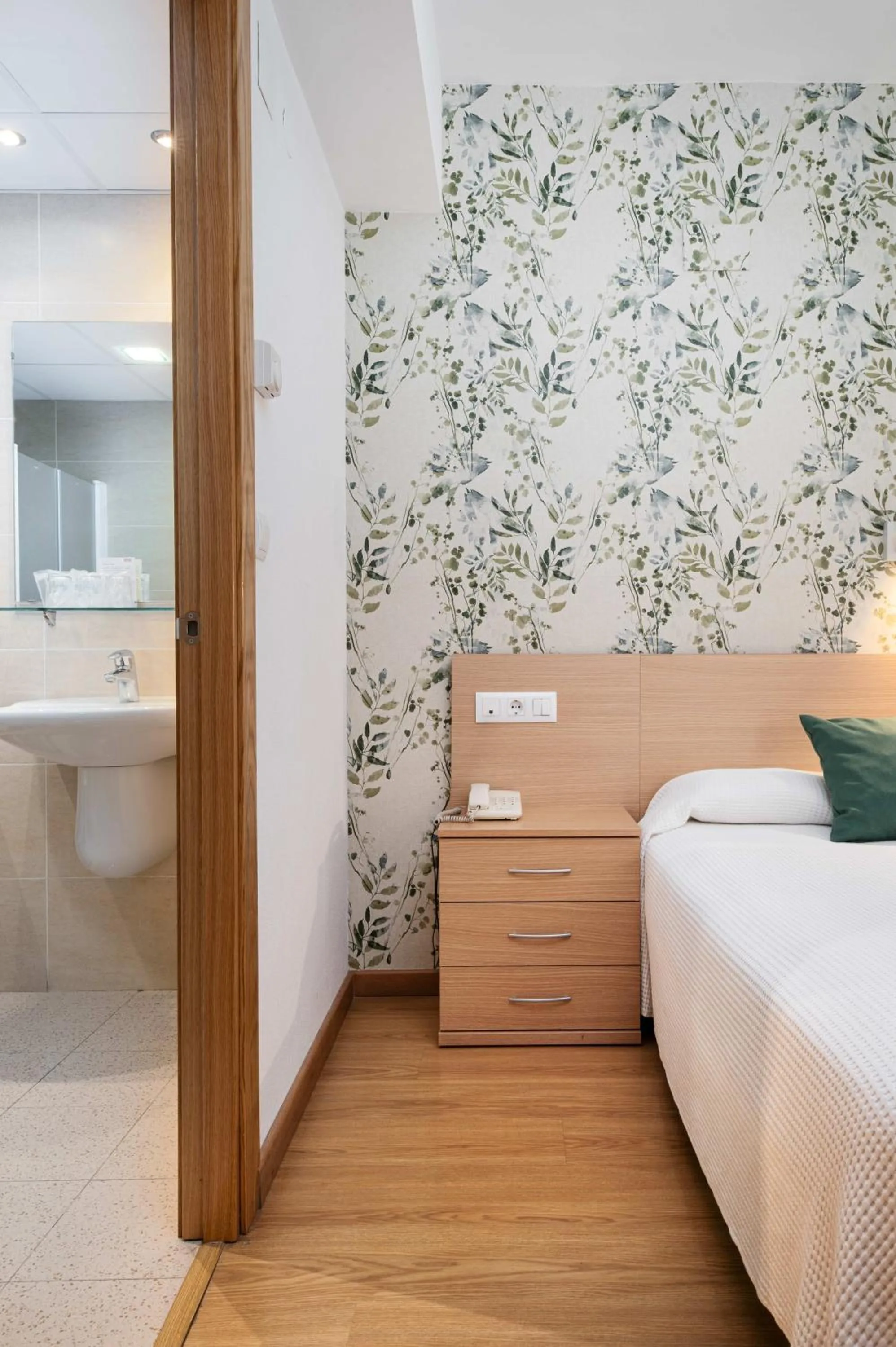 Family Room (2 Adults + 2 Children) in Hotel Mi Casa