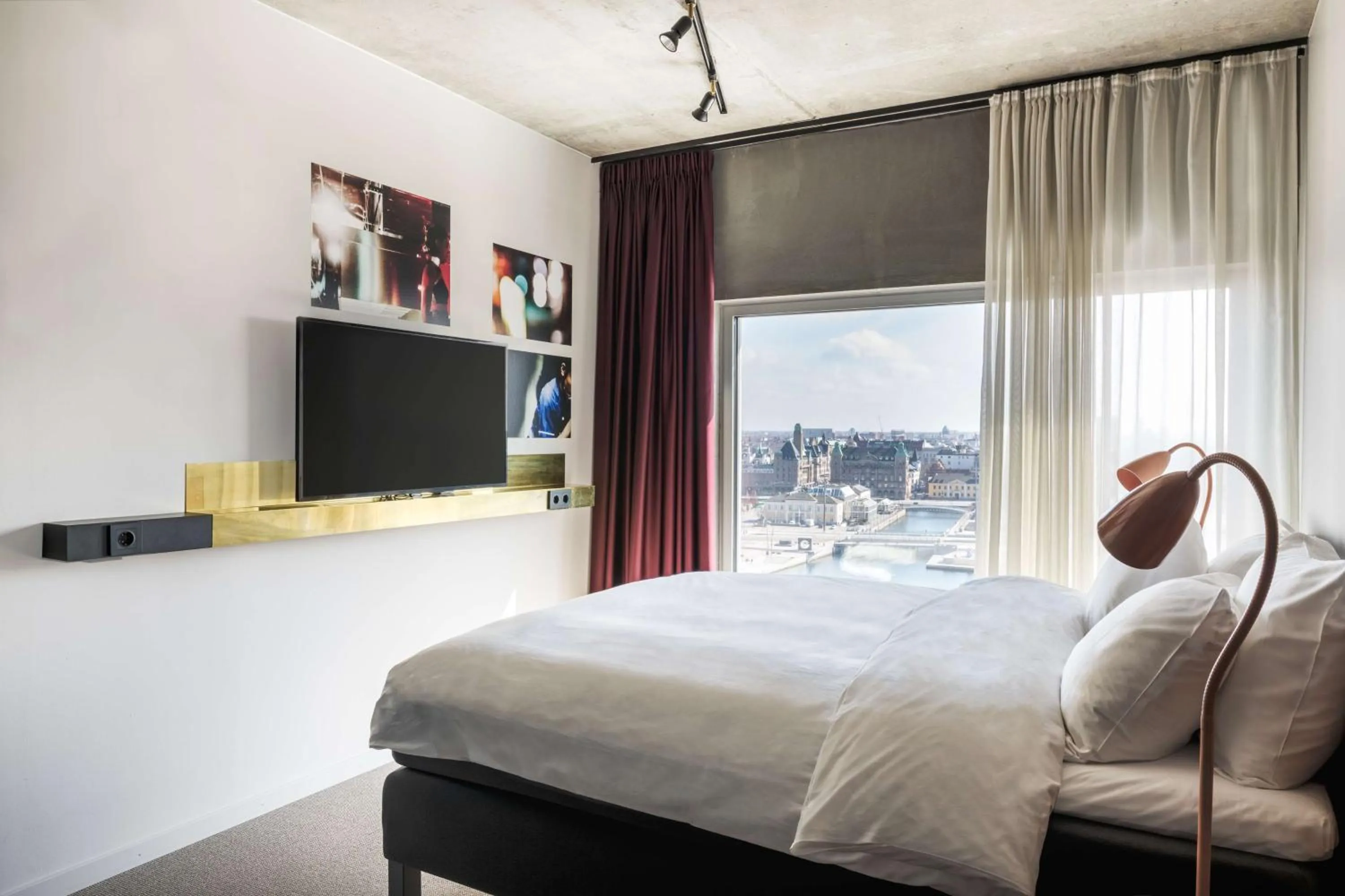 Queen Room with City View in STORY HOTEL MALMO, in JdV by Hyatt