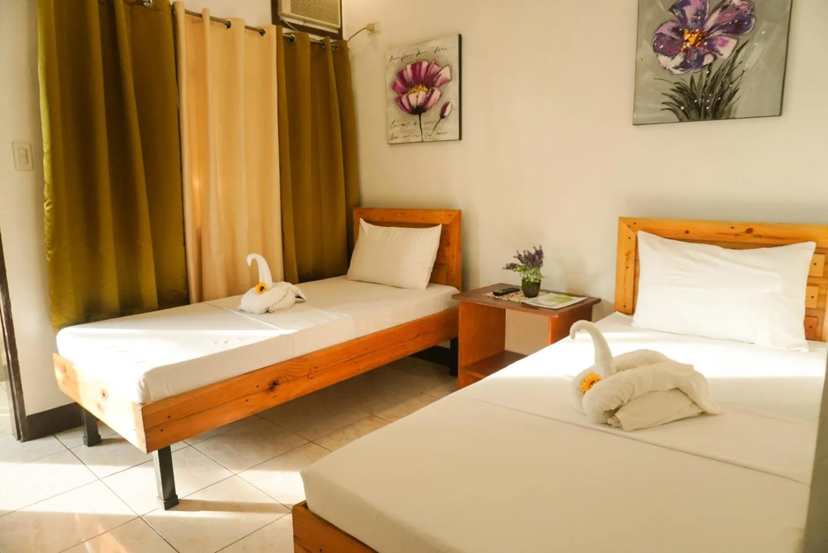 Standard Twin Room in Macky's Hidden Inn