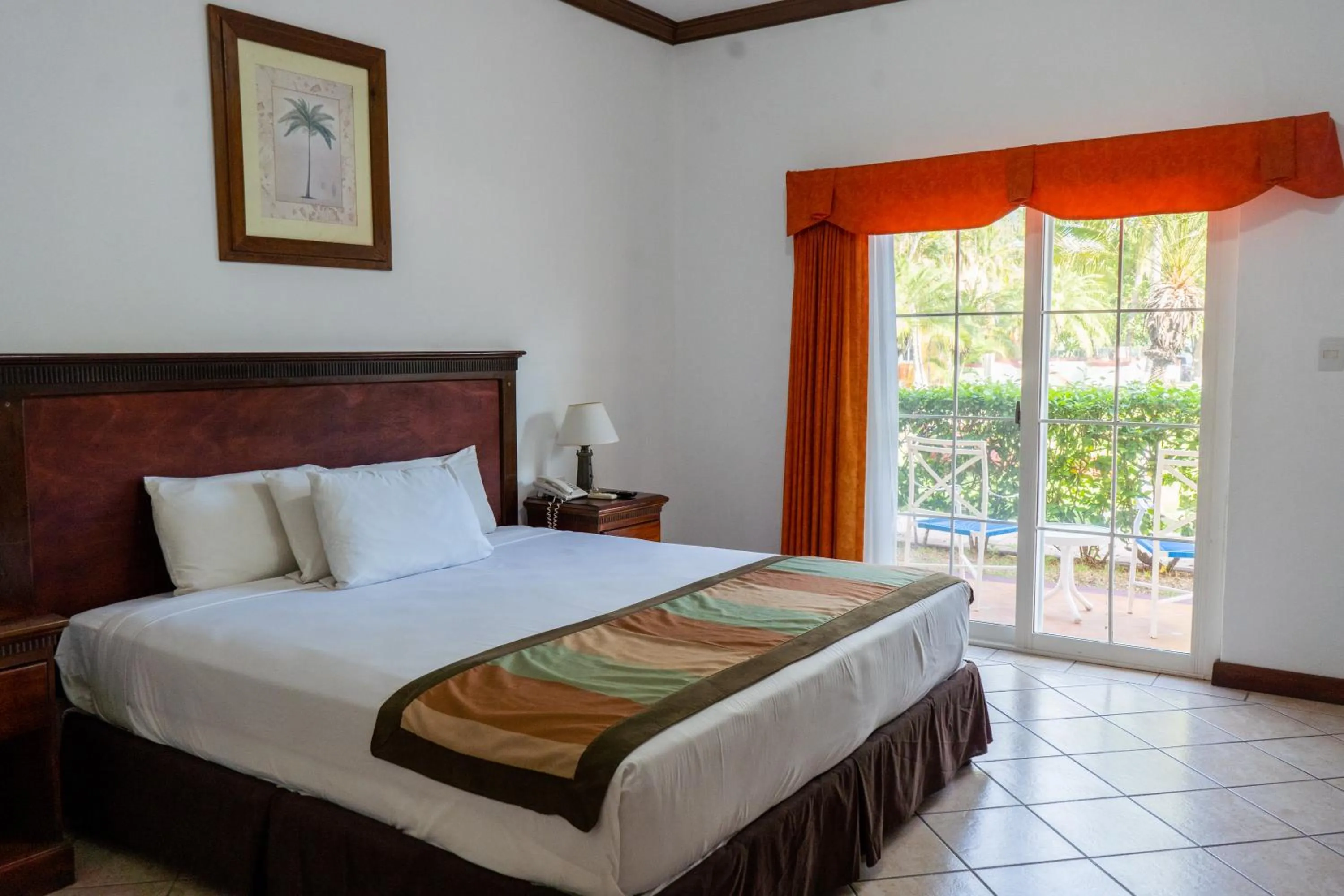 Deluxe Double Room in Hotel Cayman Suites