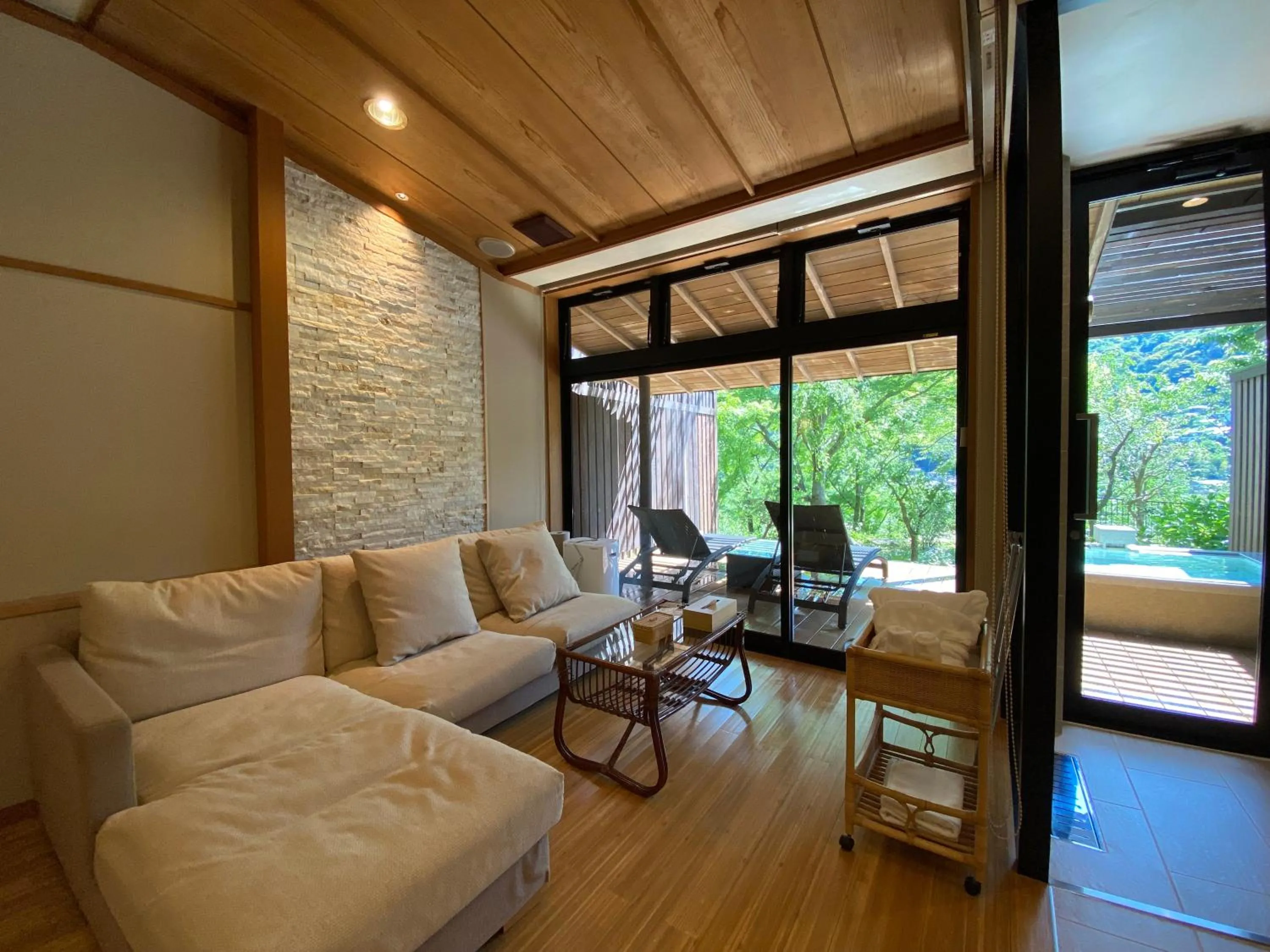 Twin Room with Open-Air Bath in Kaiseki Ryokan Ashikari