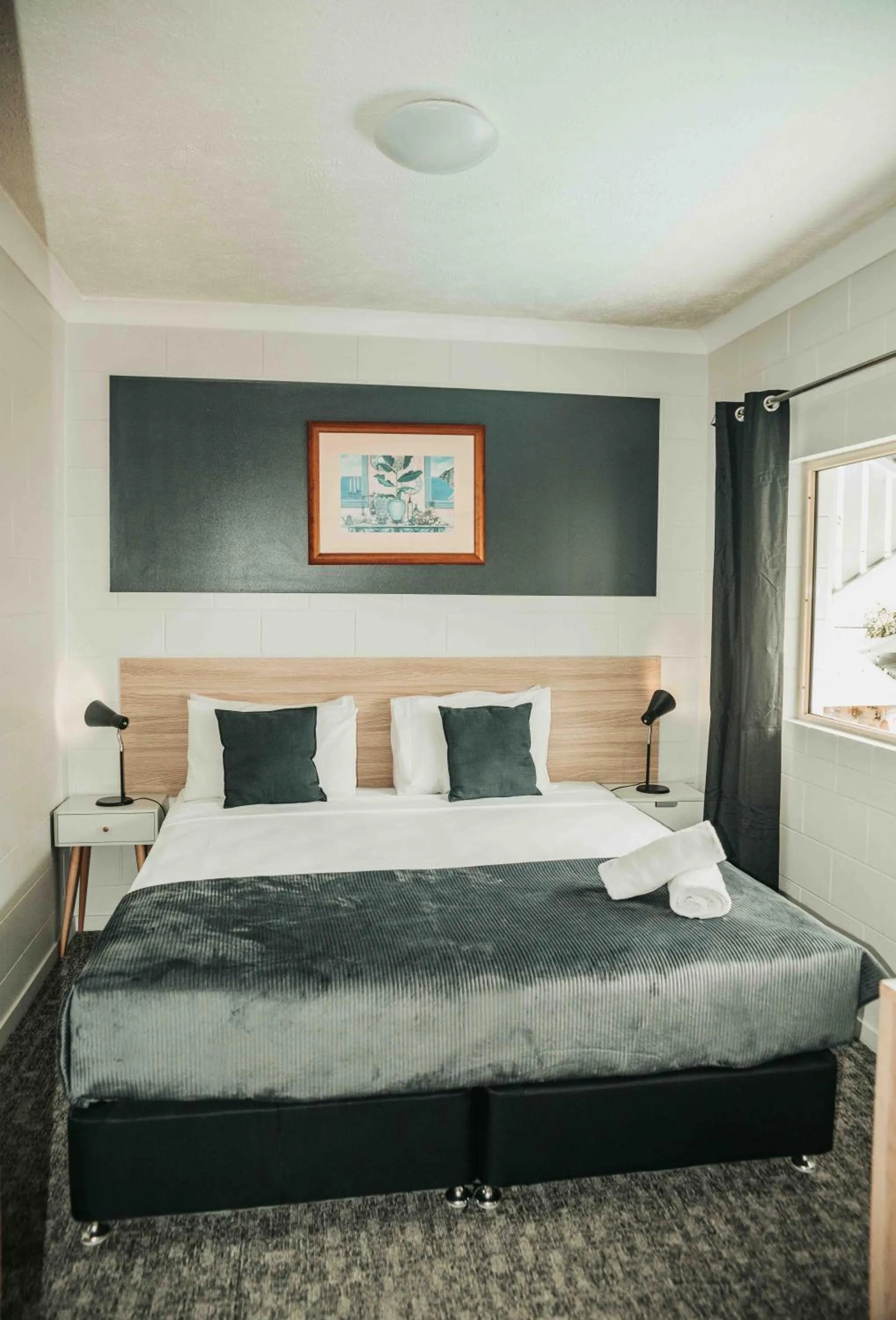 Standard Queen in Cairns Queens Court