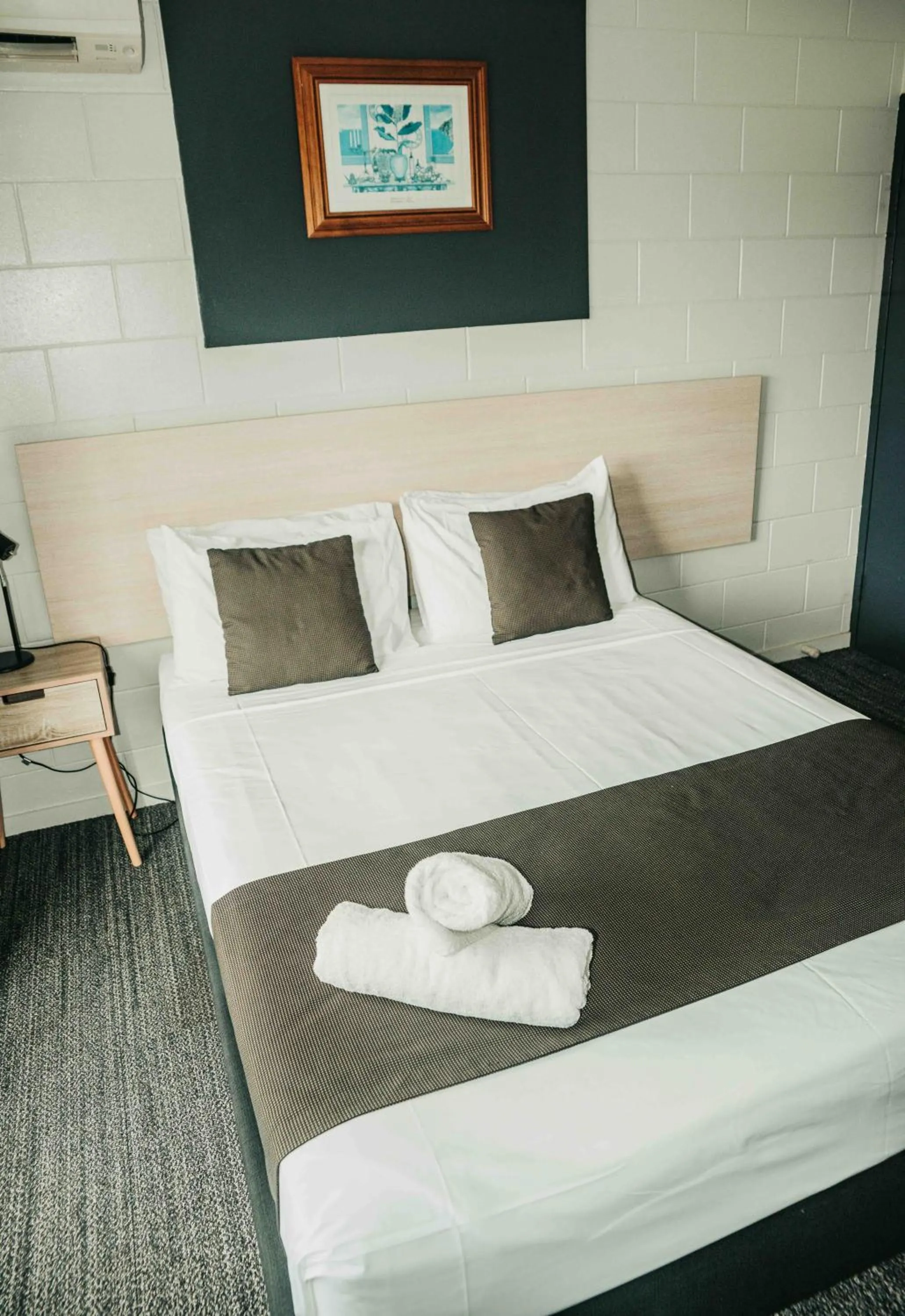 Economy Double - Shared Bathroom in Cairns Queens Court