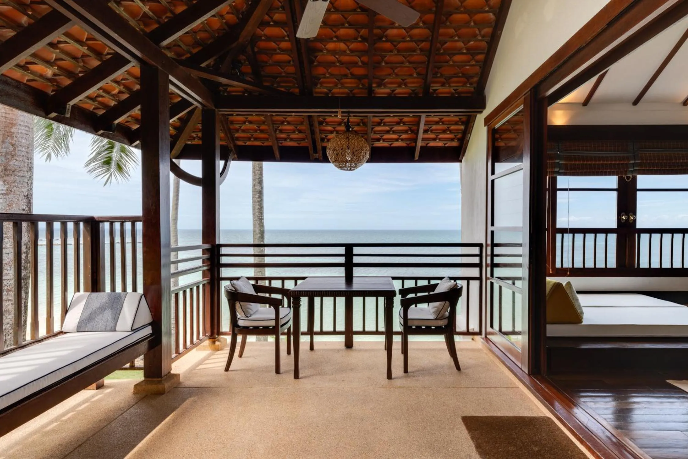 Oceanfront Villa in Napasai Samui