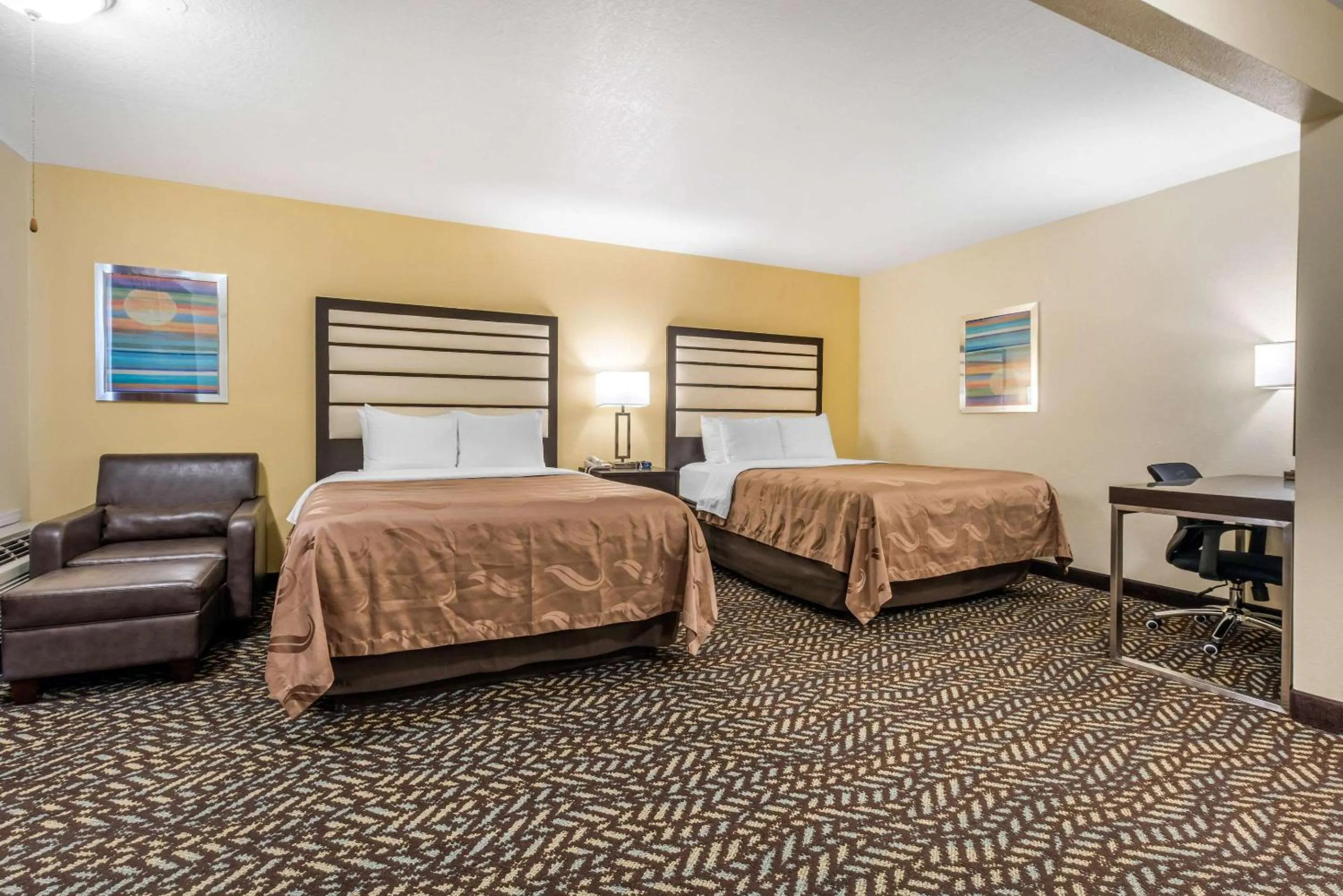 Queen Room with Two Queen Beds - Non-Smoking in Quality Inn & Suites Capitola By the Sea