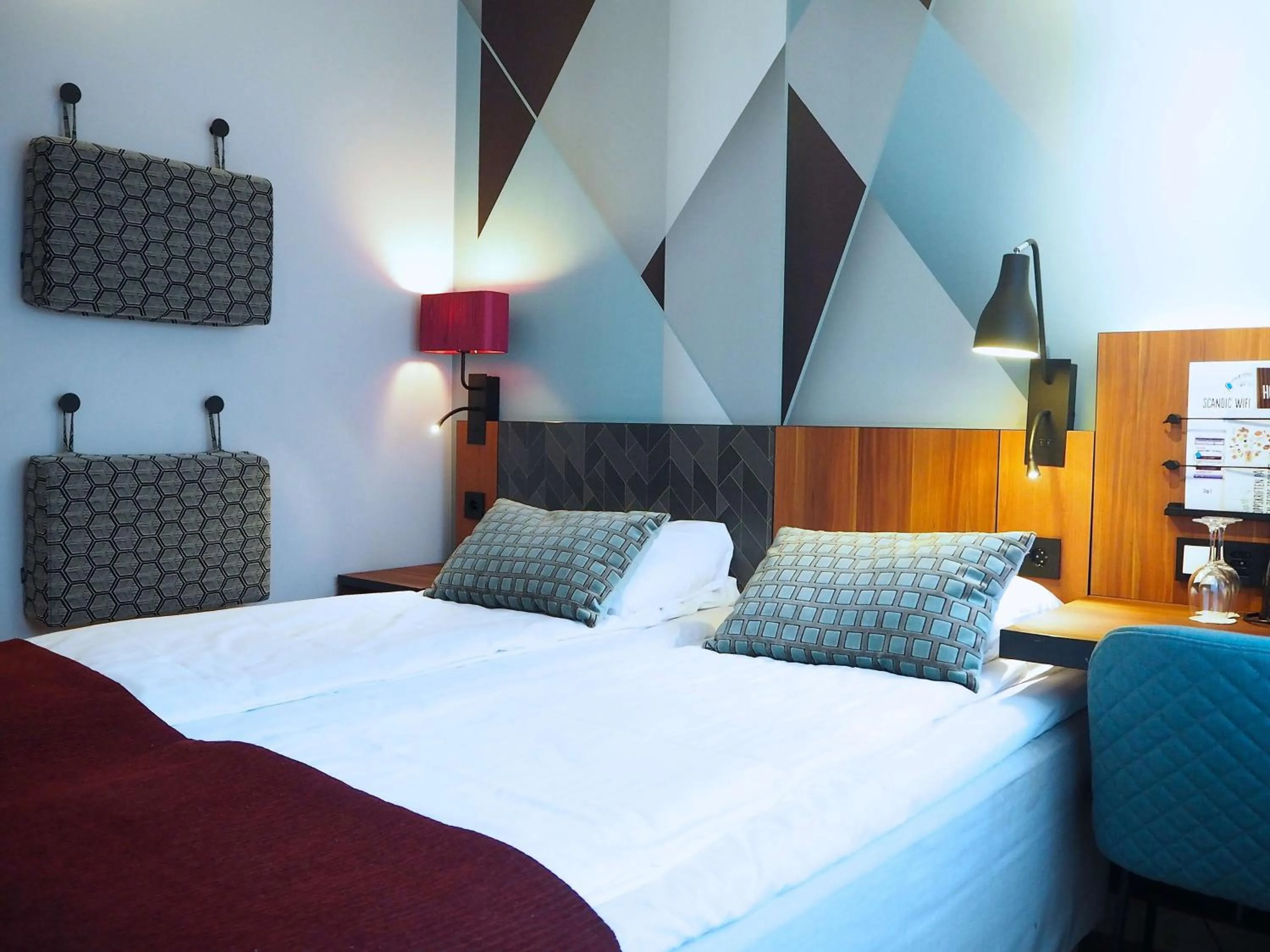 Standard Queen Room in Scandic Solli