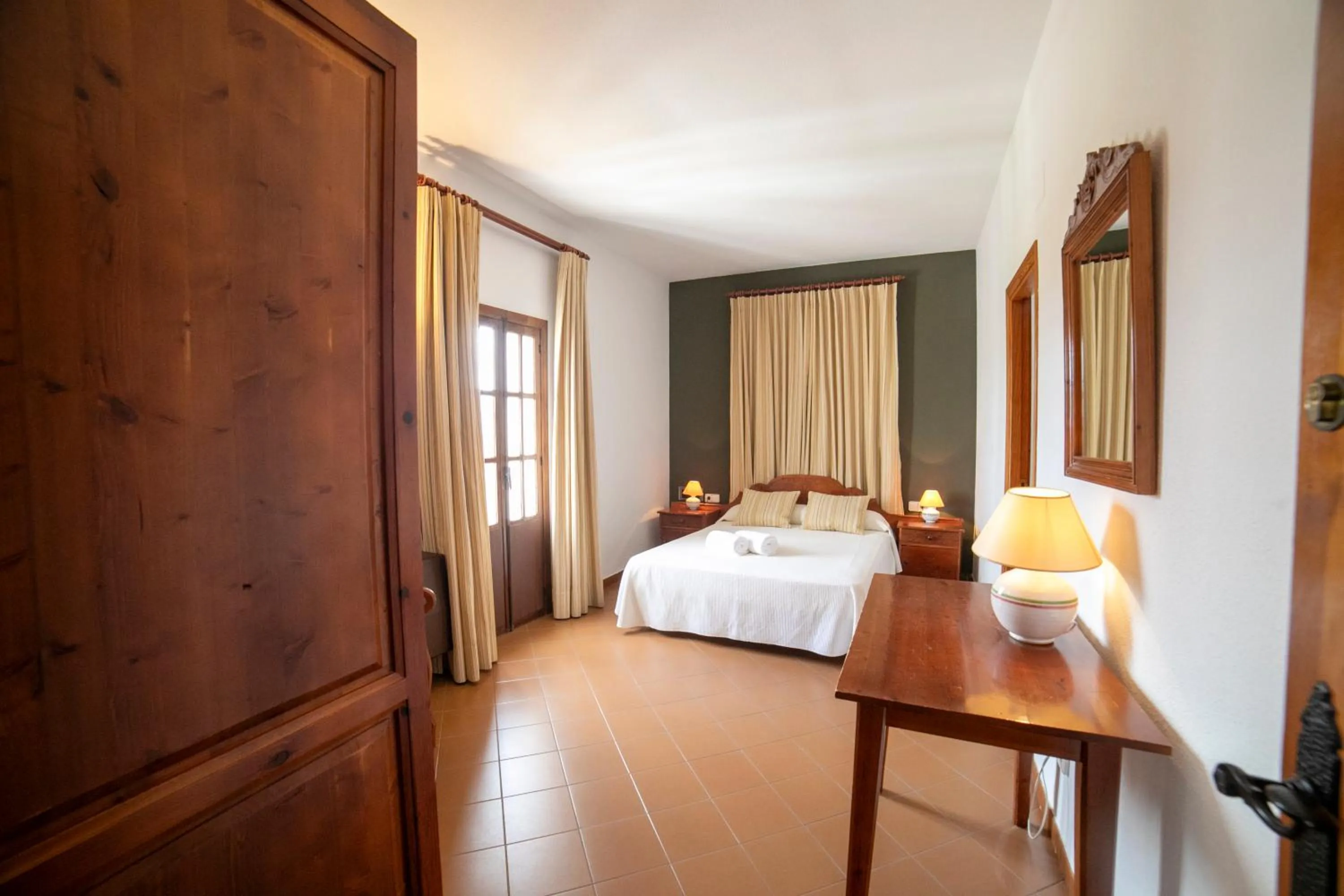 Superior Room with Two-Bedroom (2 Adults + 2 Children) in Villa Turística de Priego