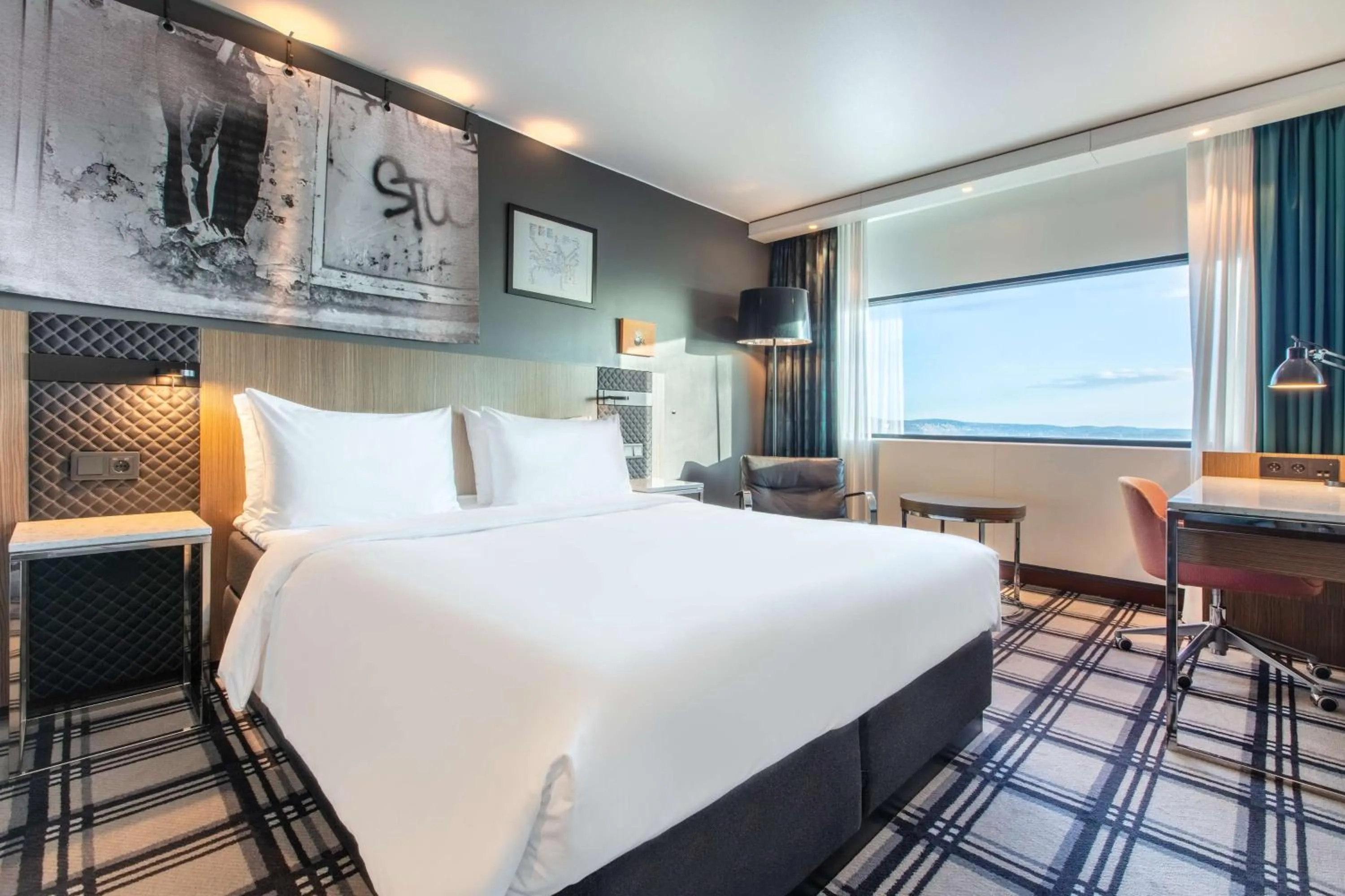 Superior Room with Panoramic City View in Radisson Blu Scandinavia Hotel, Oslo