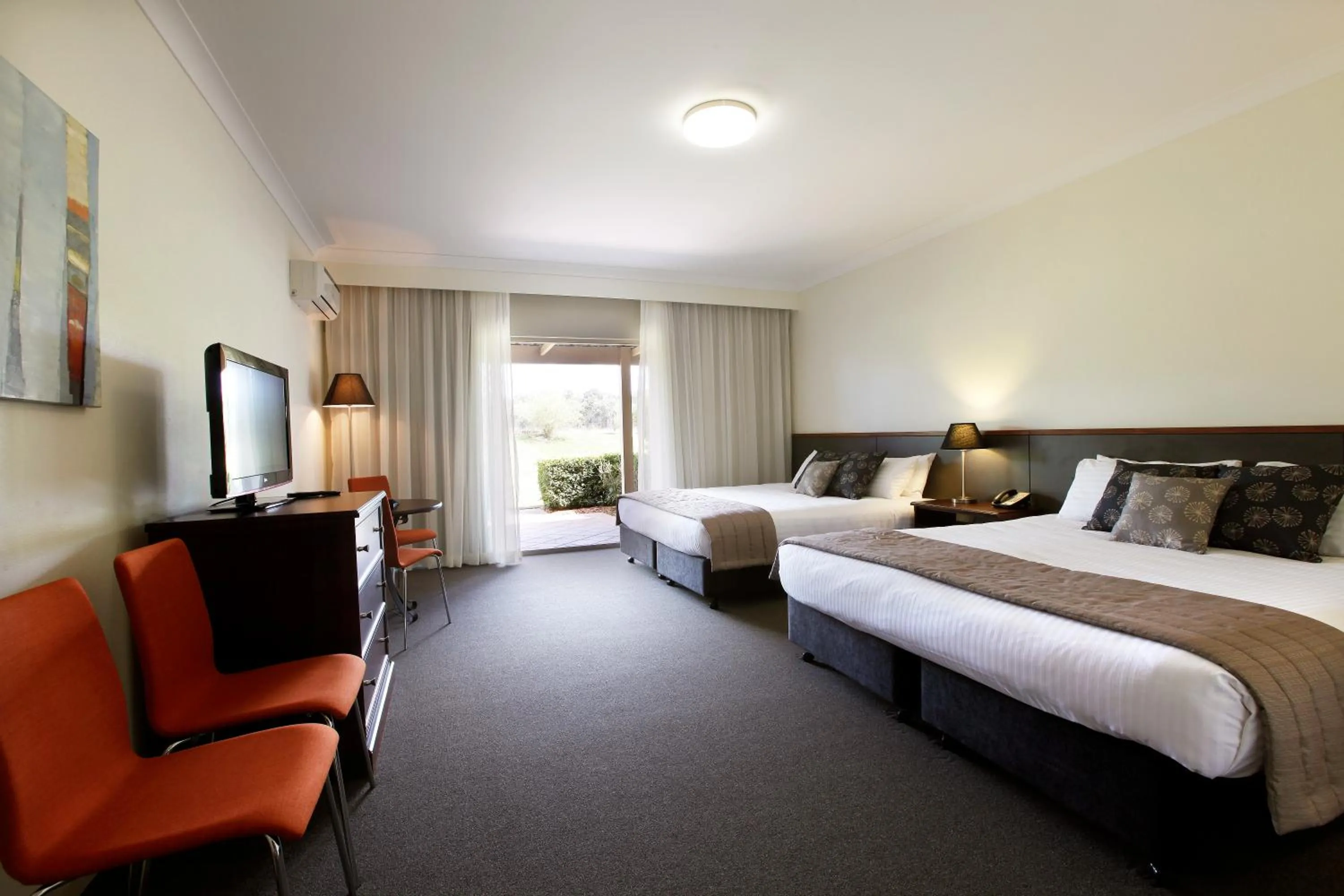 Executive King Room with Two King Beds in Harrigan's Hunter Valley