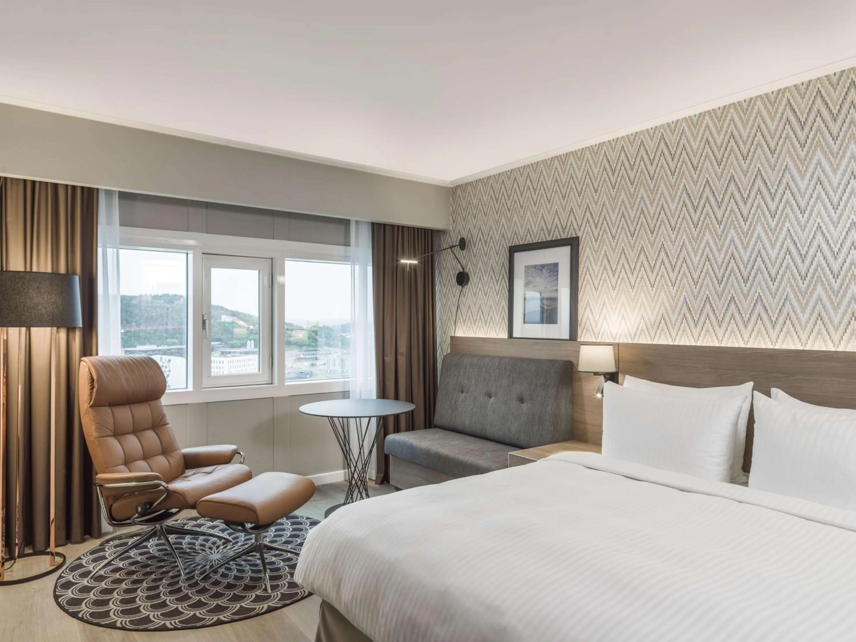 Premium Room with Panoramic City View in Radisson Blu Plaza Hotel, Oslo