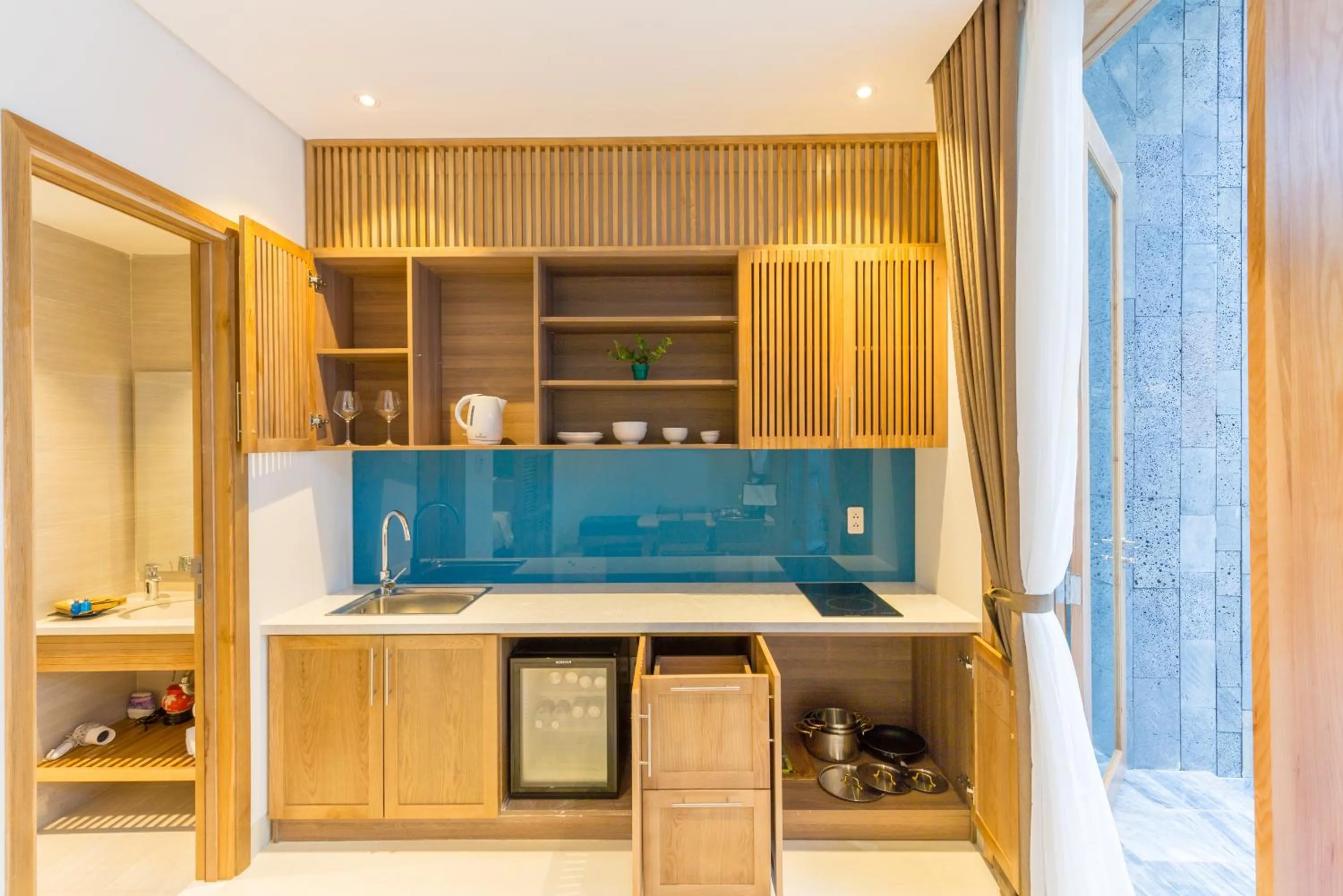 Deluxe Room (2 Adults + 1 Child) - single occupancy in Tam House Villa Hotel