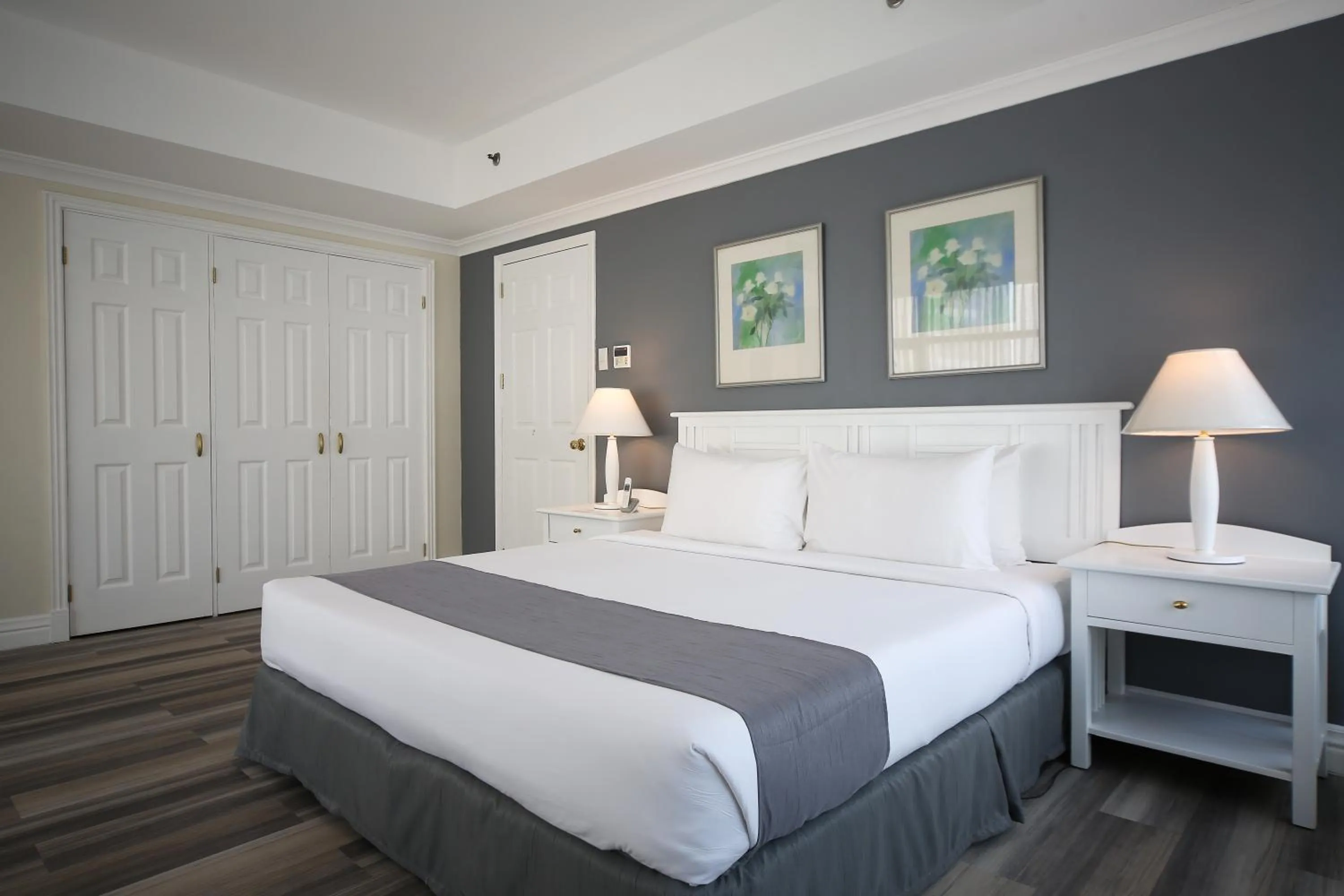 One-Bedroom Suite in Infinity Tower Suites