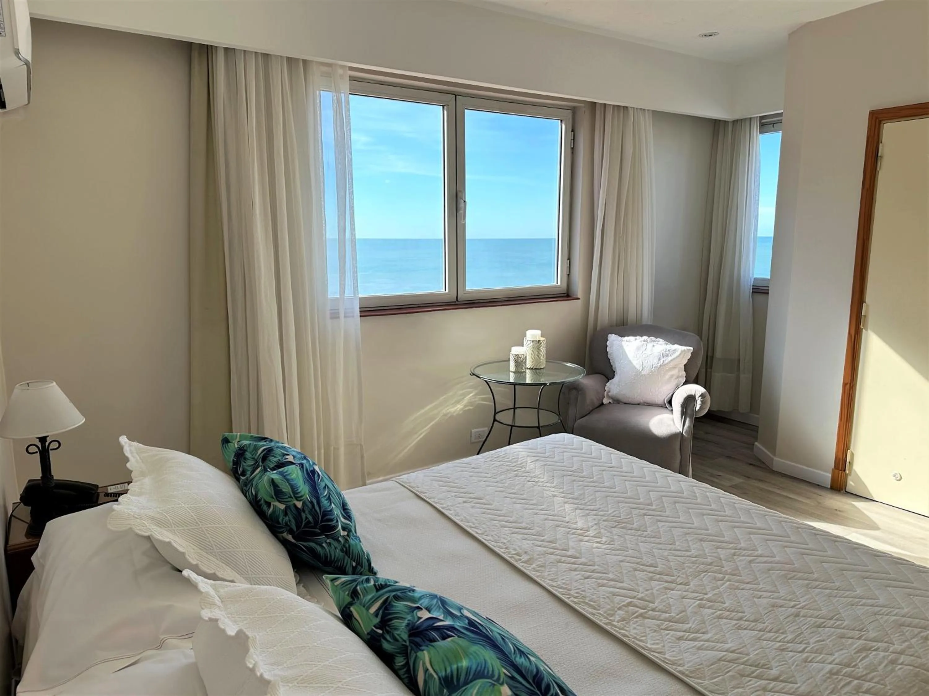 Standard Double Room with Sea View in Hotel Guerrero