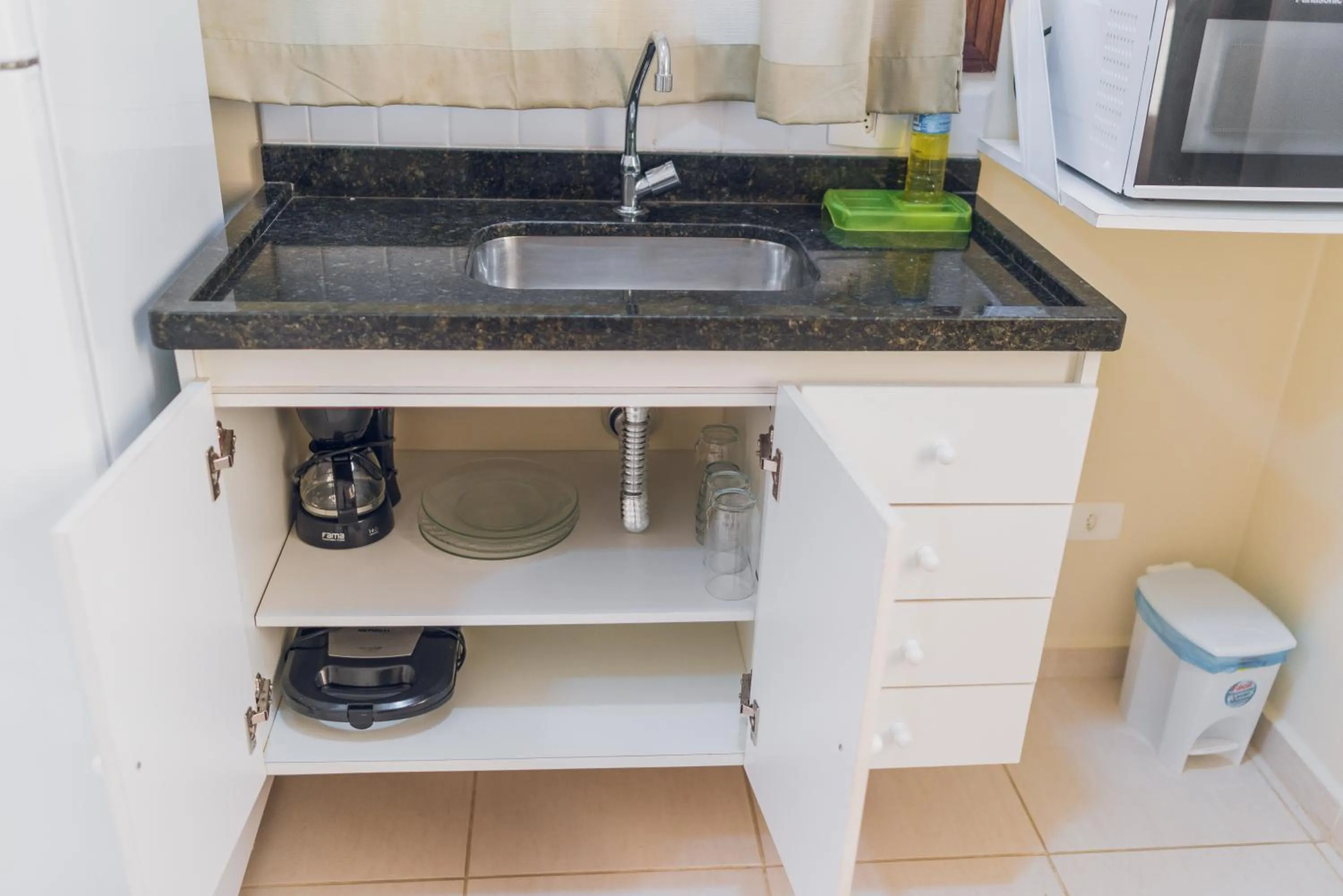 Quadruple Room with Private Bathroom in Recanto das Tiribas