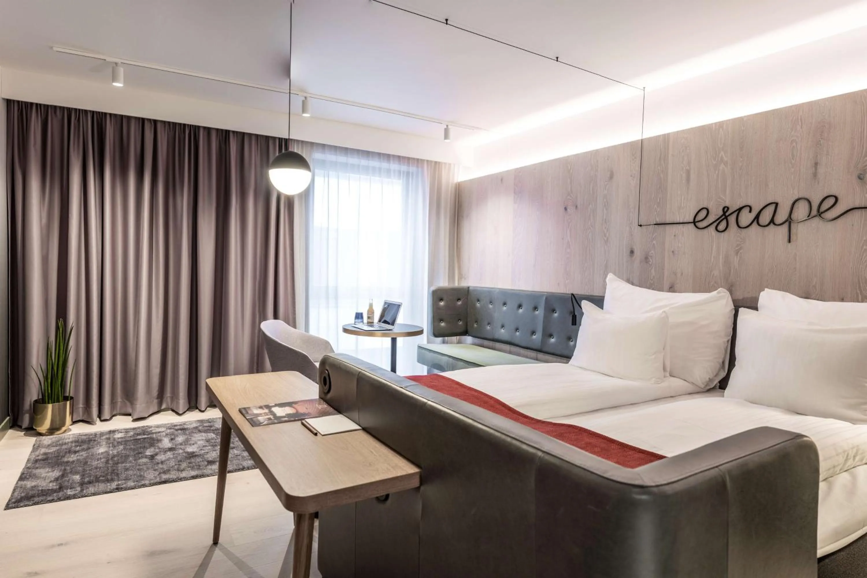 Deluxe Double Room with Balcony in Hotel Norge by Scandic