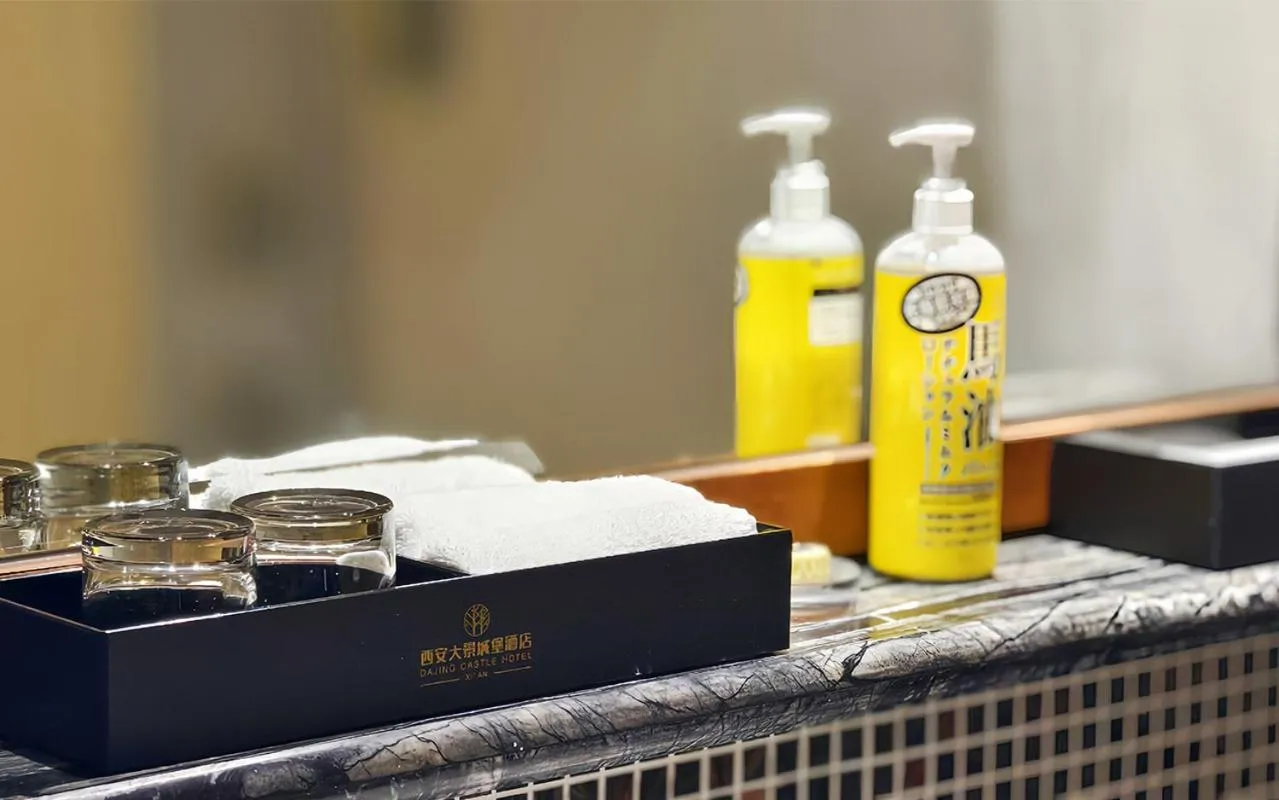 Deluxe Twin Room with City Wall View in Xi'an Dajing Castle Hotel Bell Tower & YONGNING Gate