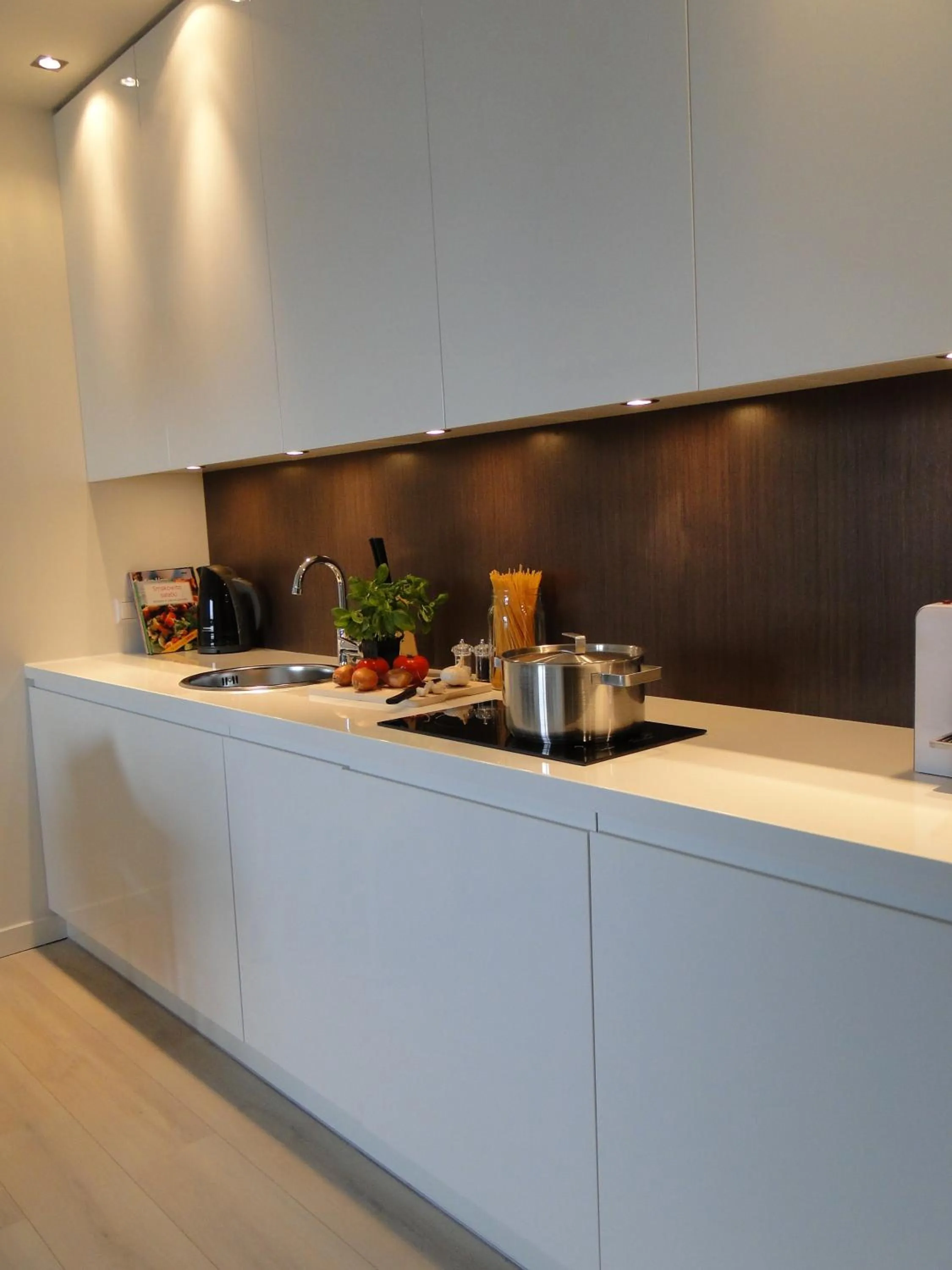 Superior One-Bedroom Apartment in Platinum Residence