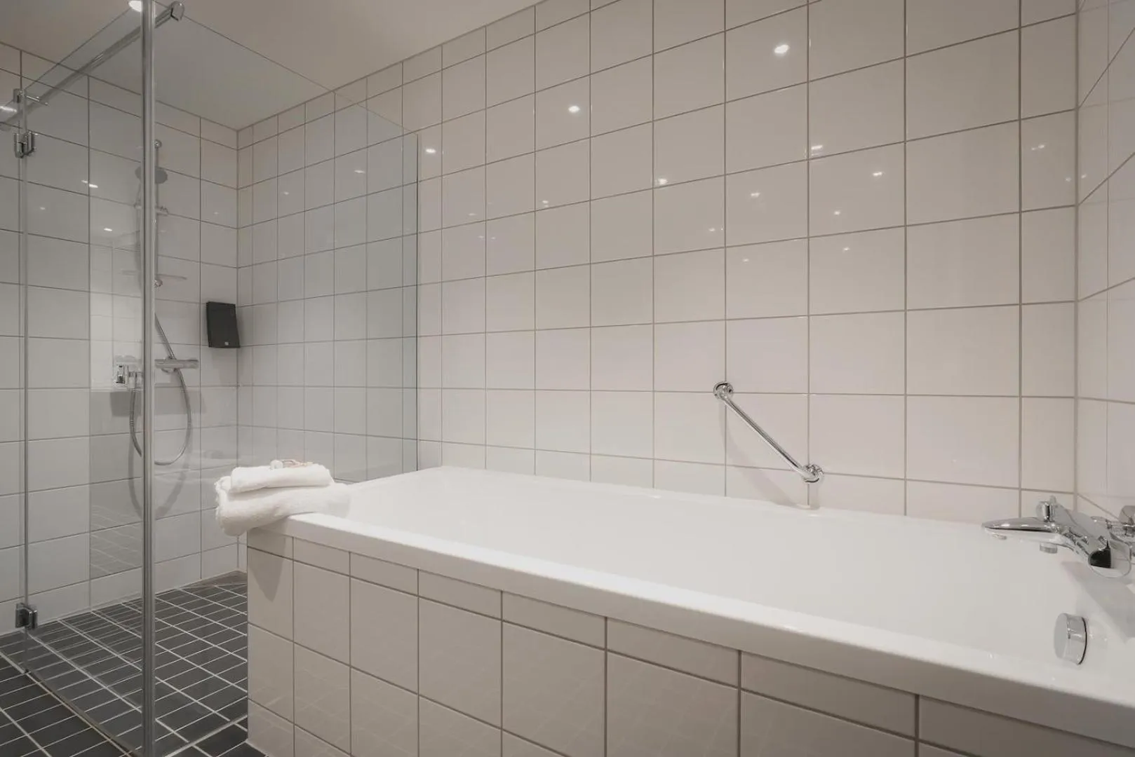 Suite with Terrace - single occupancy in Sommarøy Arctic Hotel Tromsø