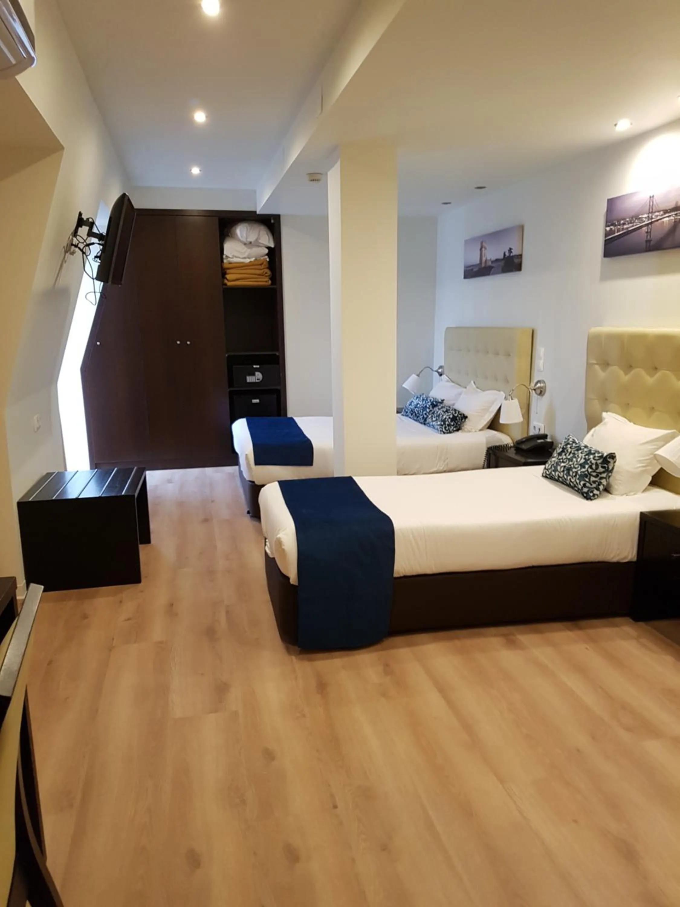 Family Room in Lisbon City Hotel by City Hotels