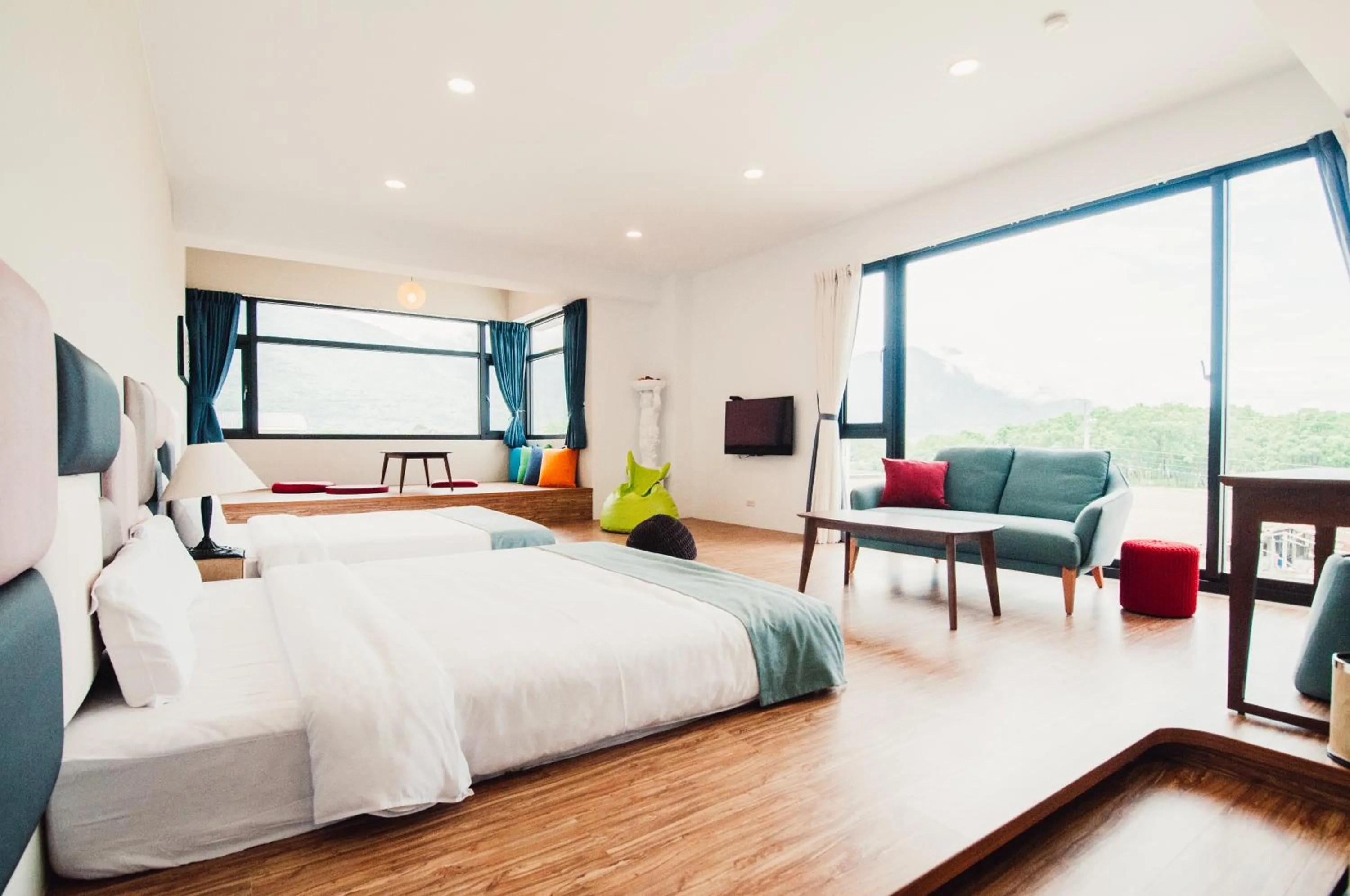 Family Room with Mountain View in Zai Yan Yan 259 B&B