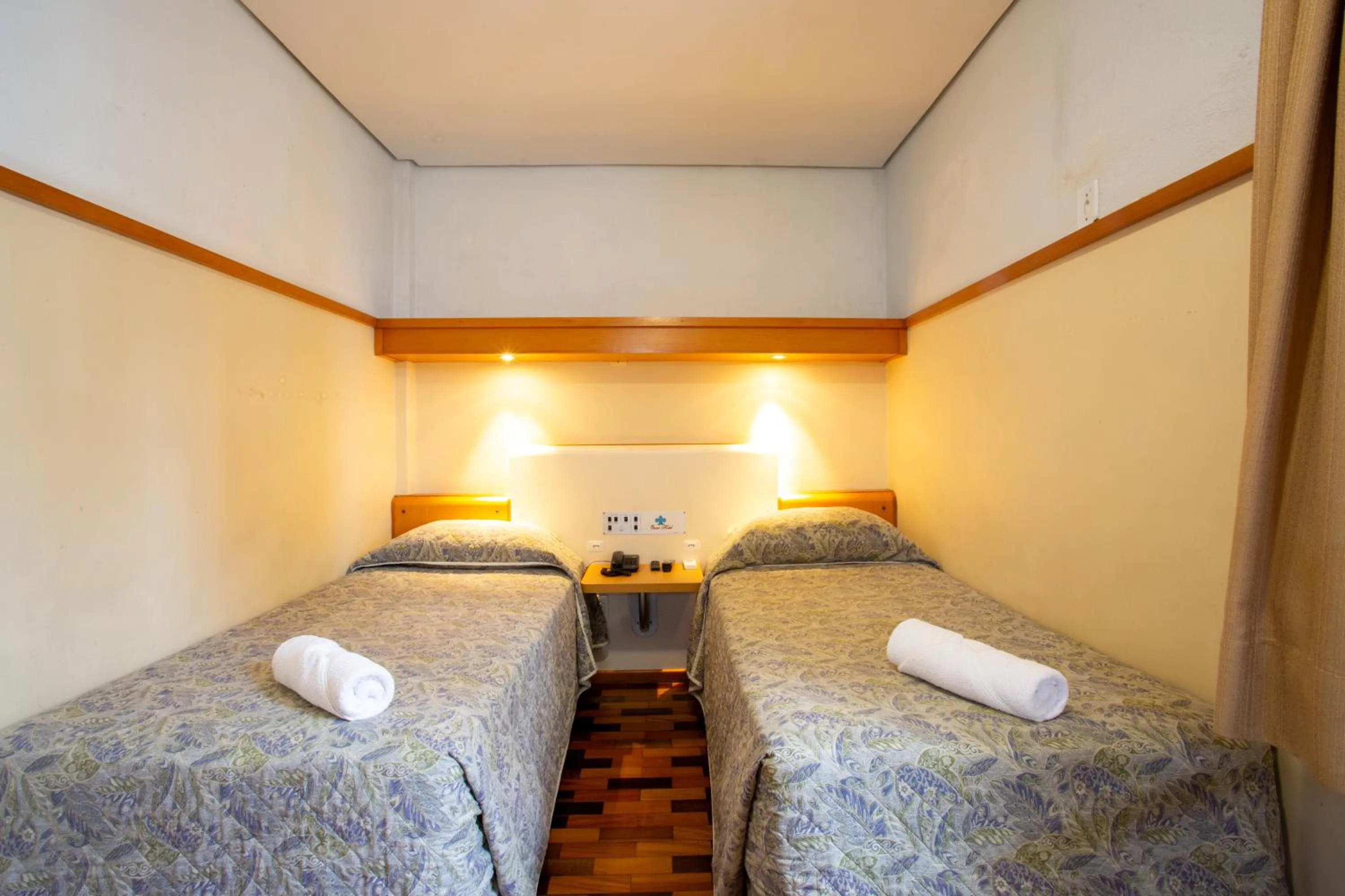 Twin Room - single occupancy in Oscar Hotel