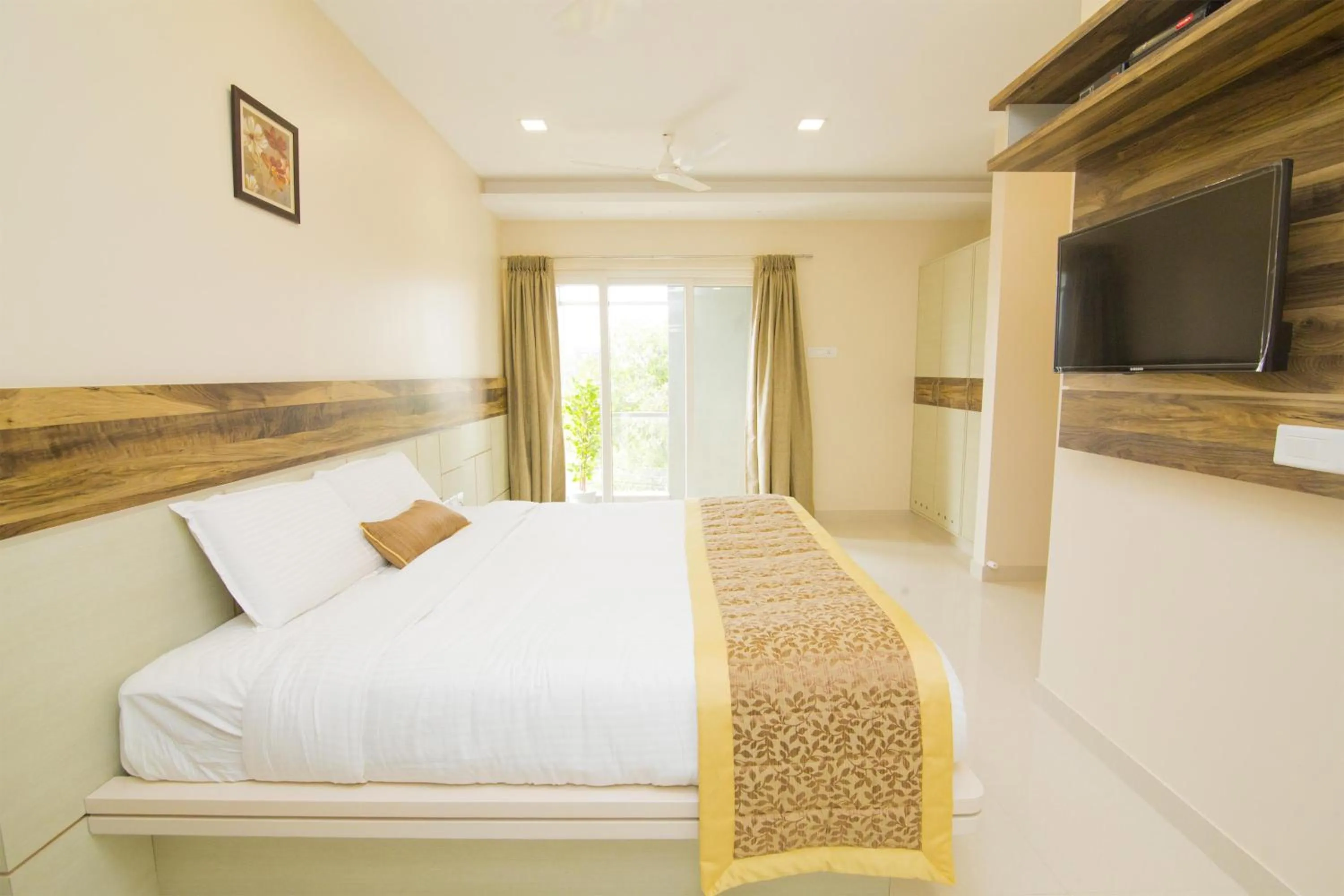 Superior King Room - single occupancy in KK Inn