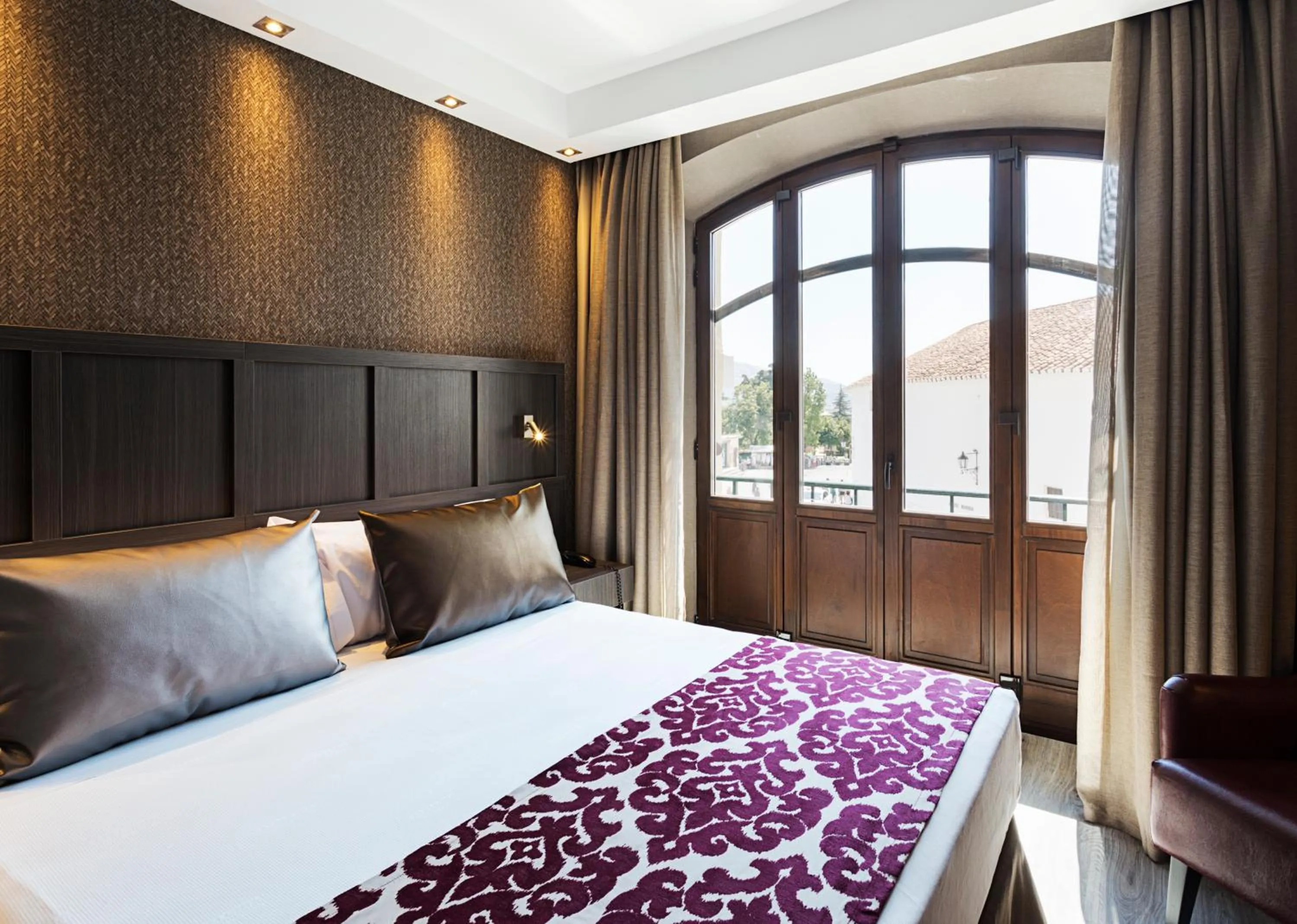 Superior Double Room in Catalonia Ronda