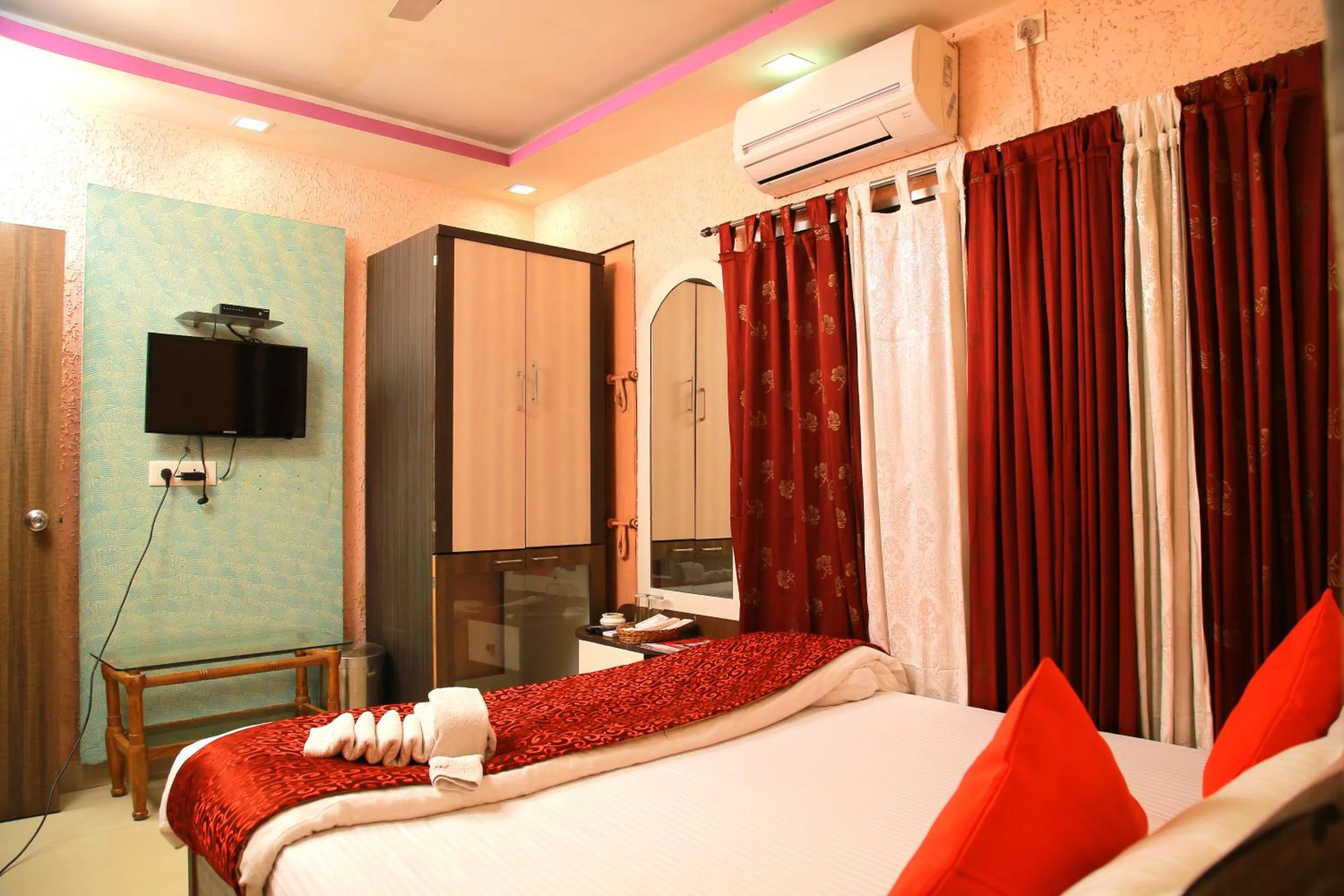 Deluxe Double Room in Babul Hotel