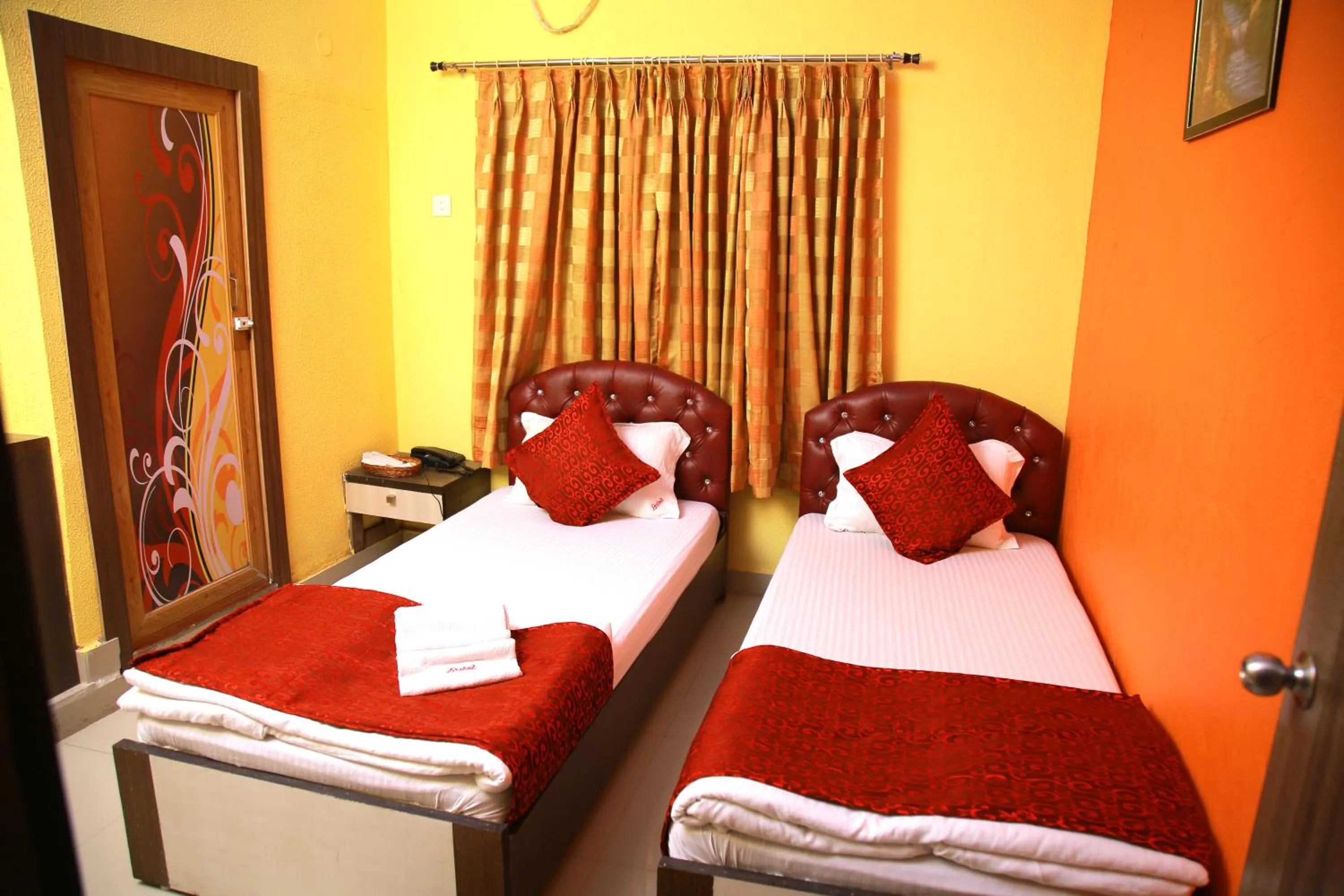 Deluxe Twin Room in Babul Hotel