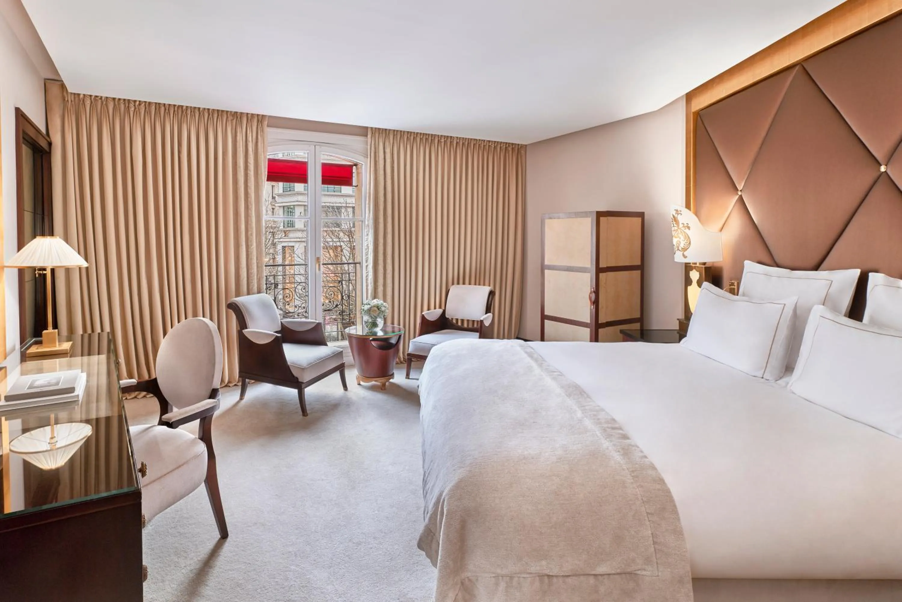 Deluxe Double Room in Hôtel Barrière Fouquet's Paris