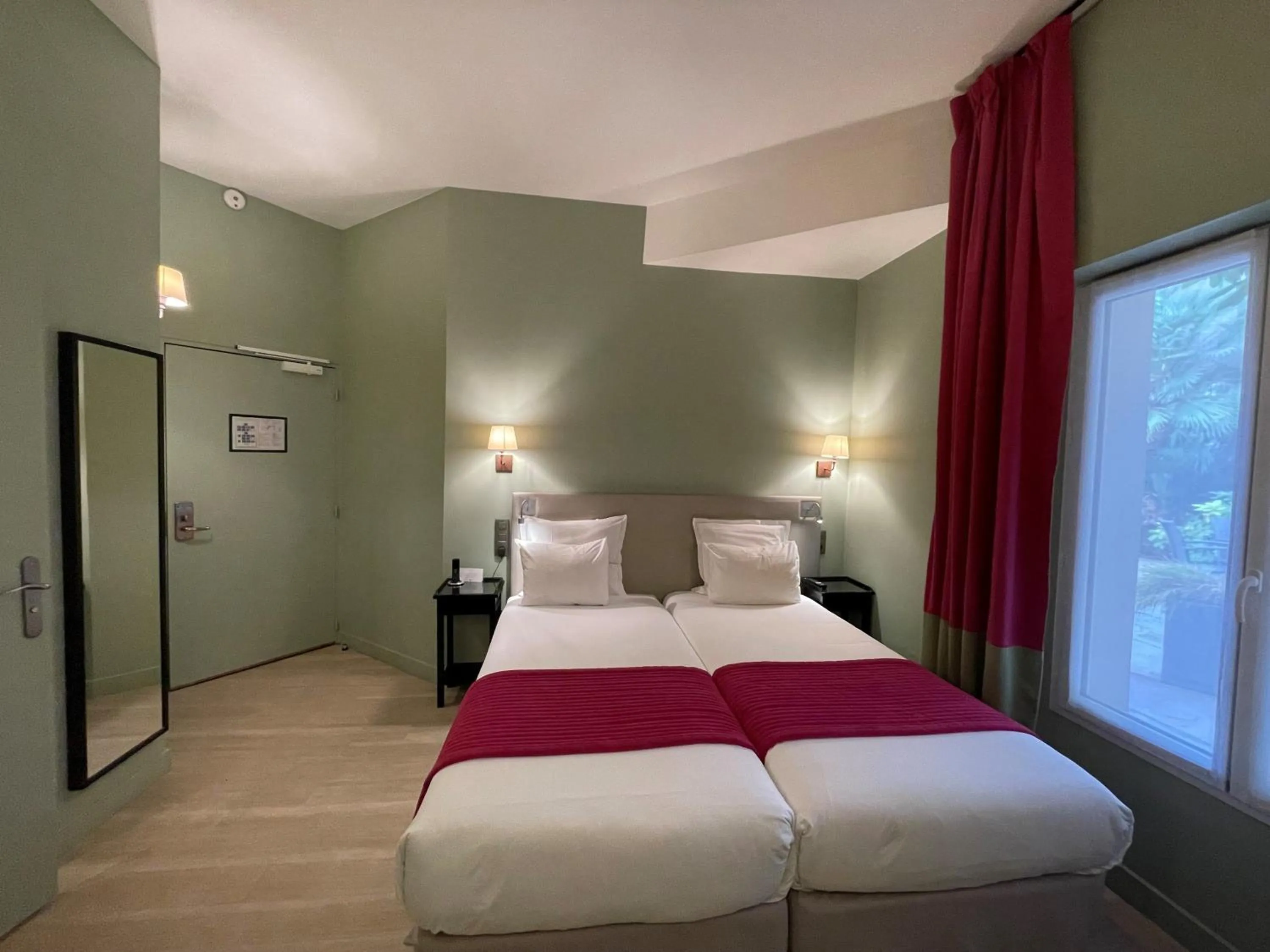 Family Room in Hôtel Orchidée