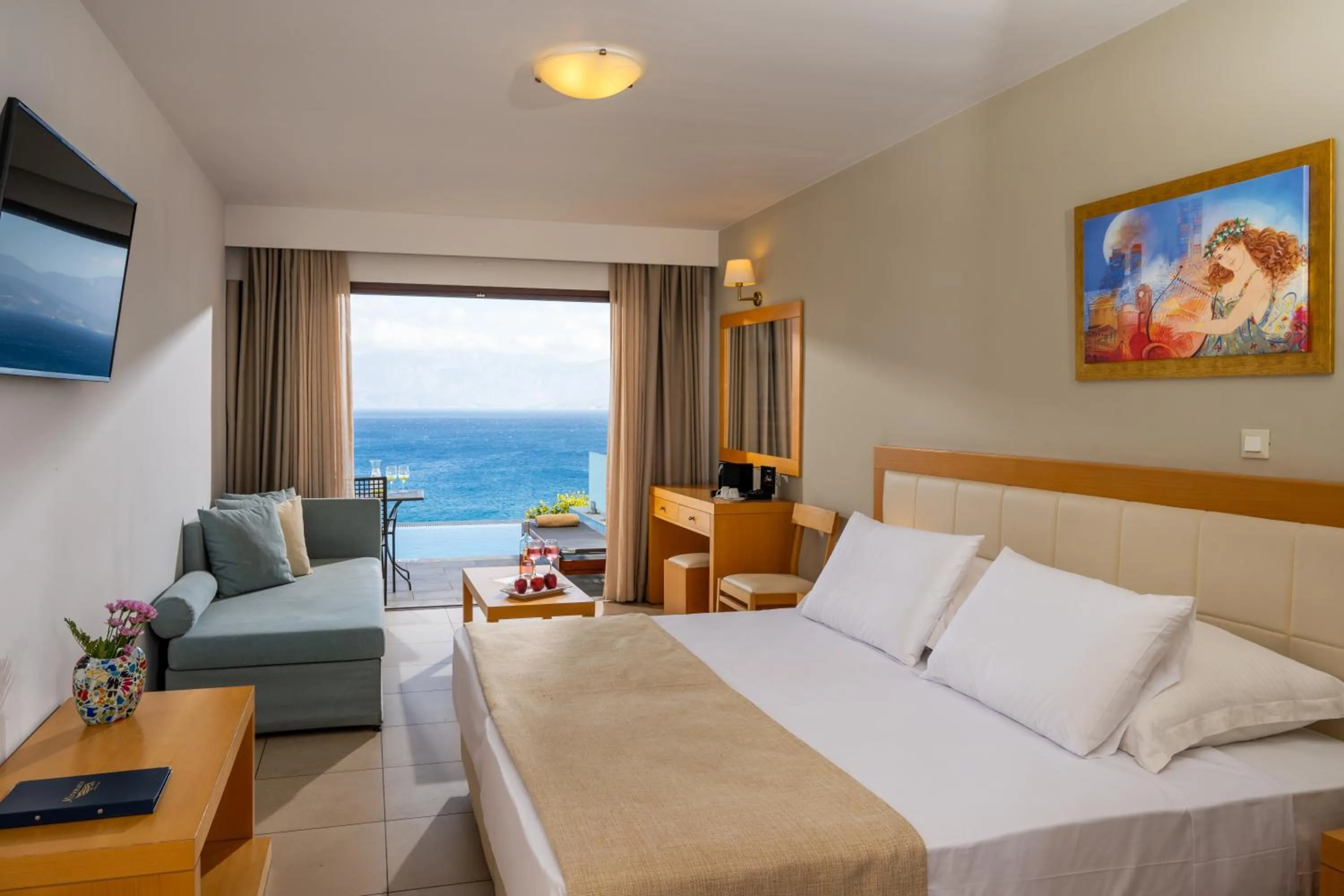 Superior Room with Sea View & Private Pool in Miramare Resort & Spa