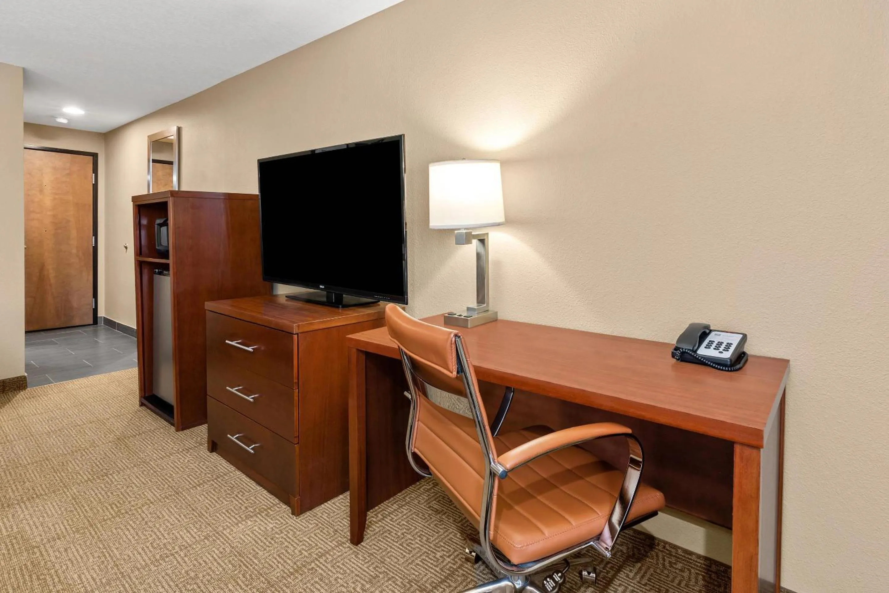 Standard King Room in Comfort Inn & Suites Beaverton - Portland West