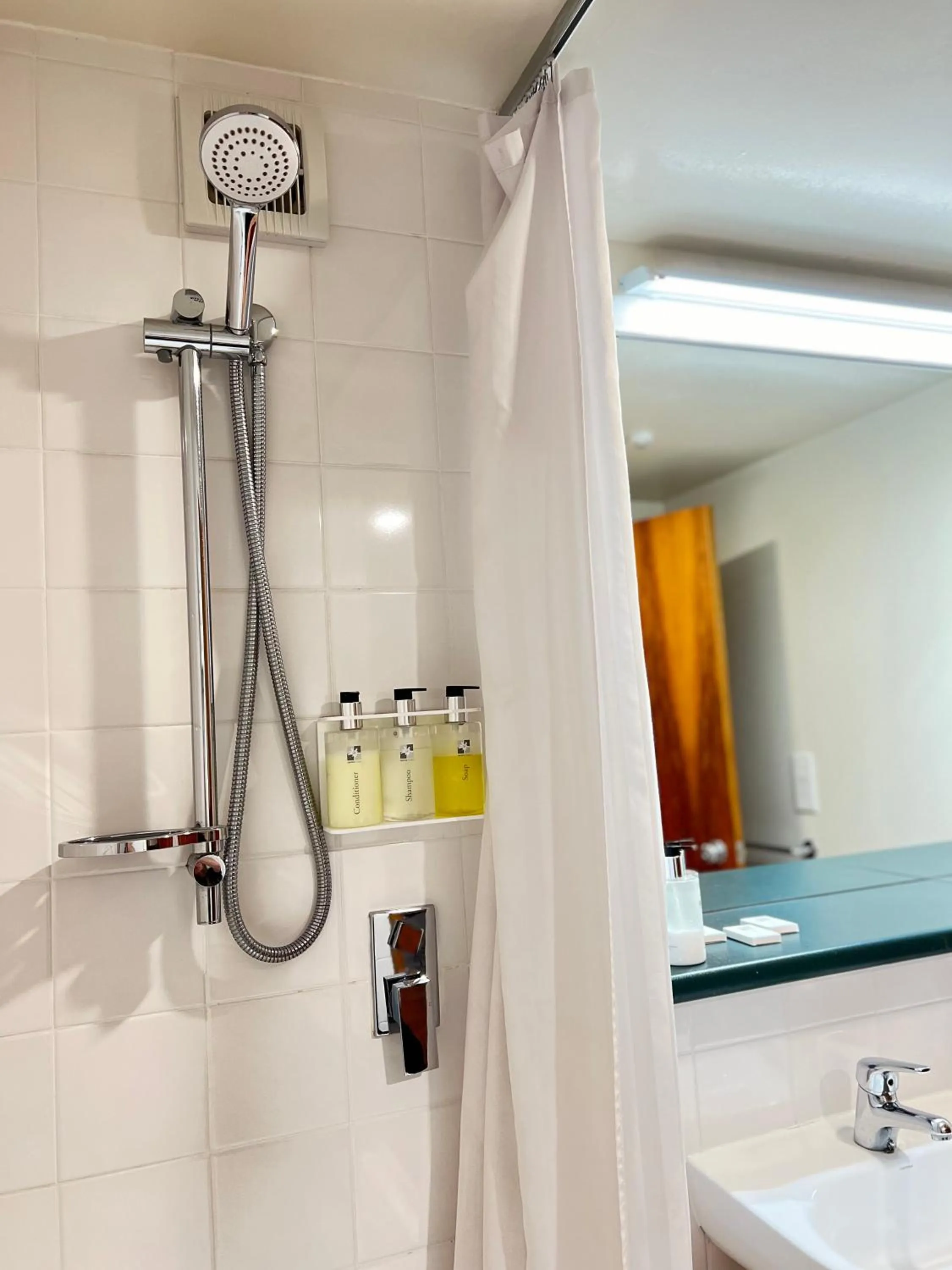 Deluxe Room in Swiss-Belresort Coronet Peak