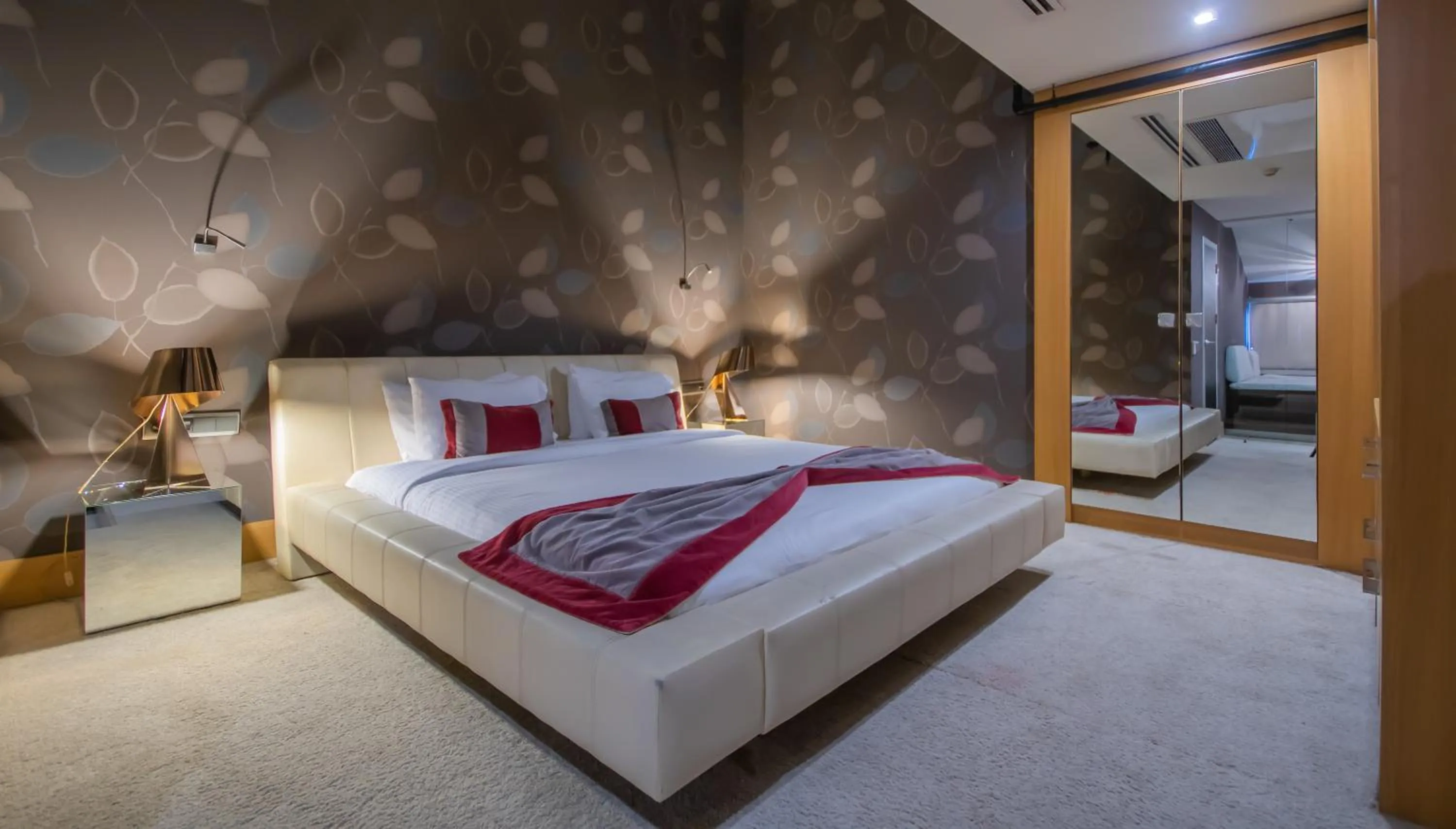 Two-Bedroom Suite in Vernazza Suites