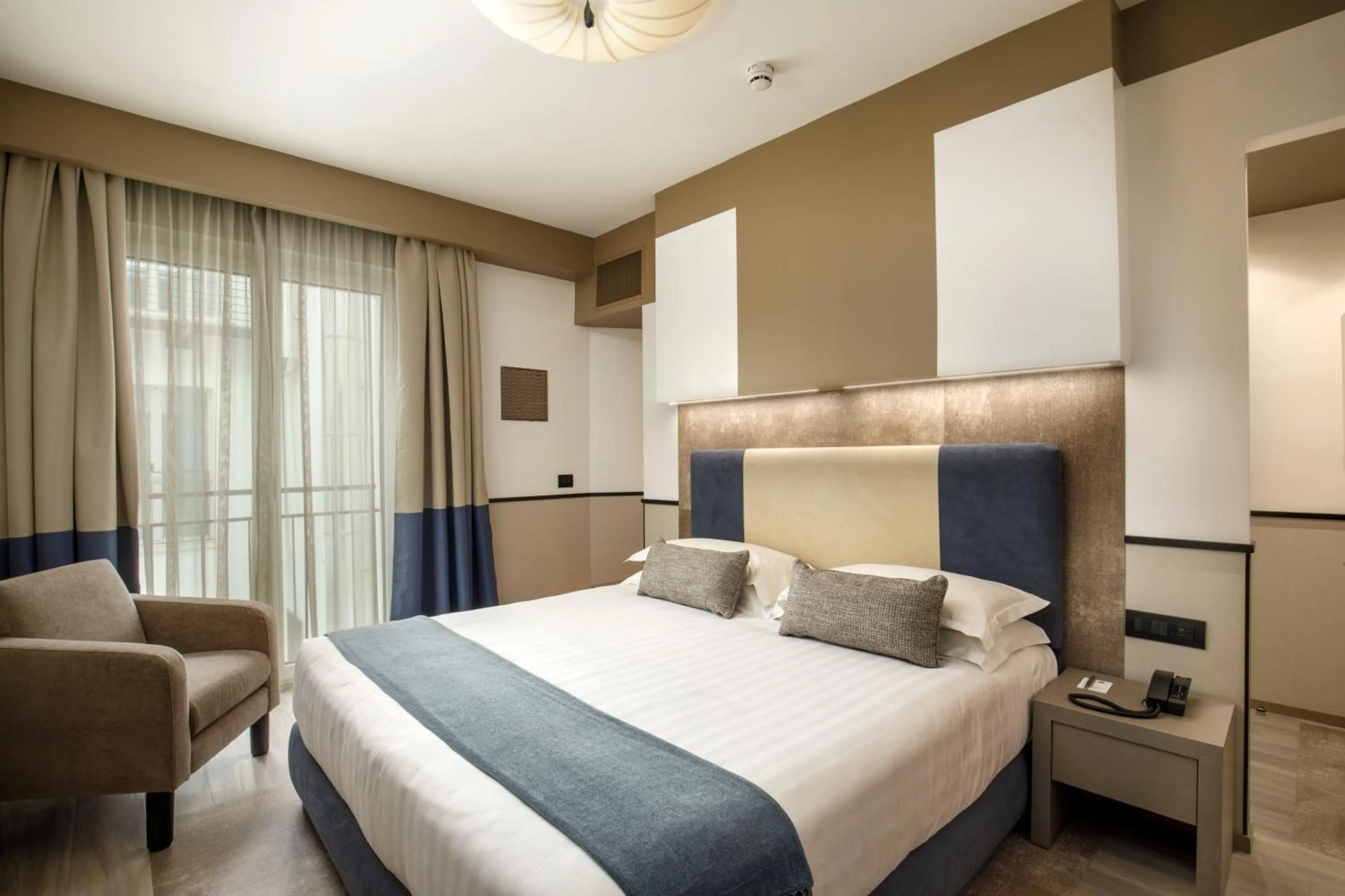Superior Double Room in Hotel Domidea