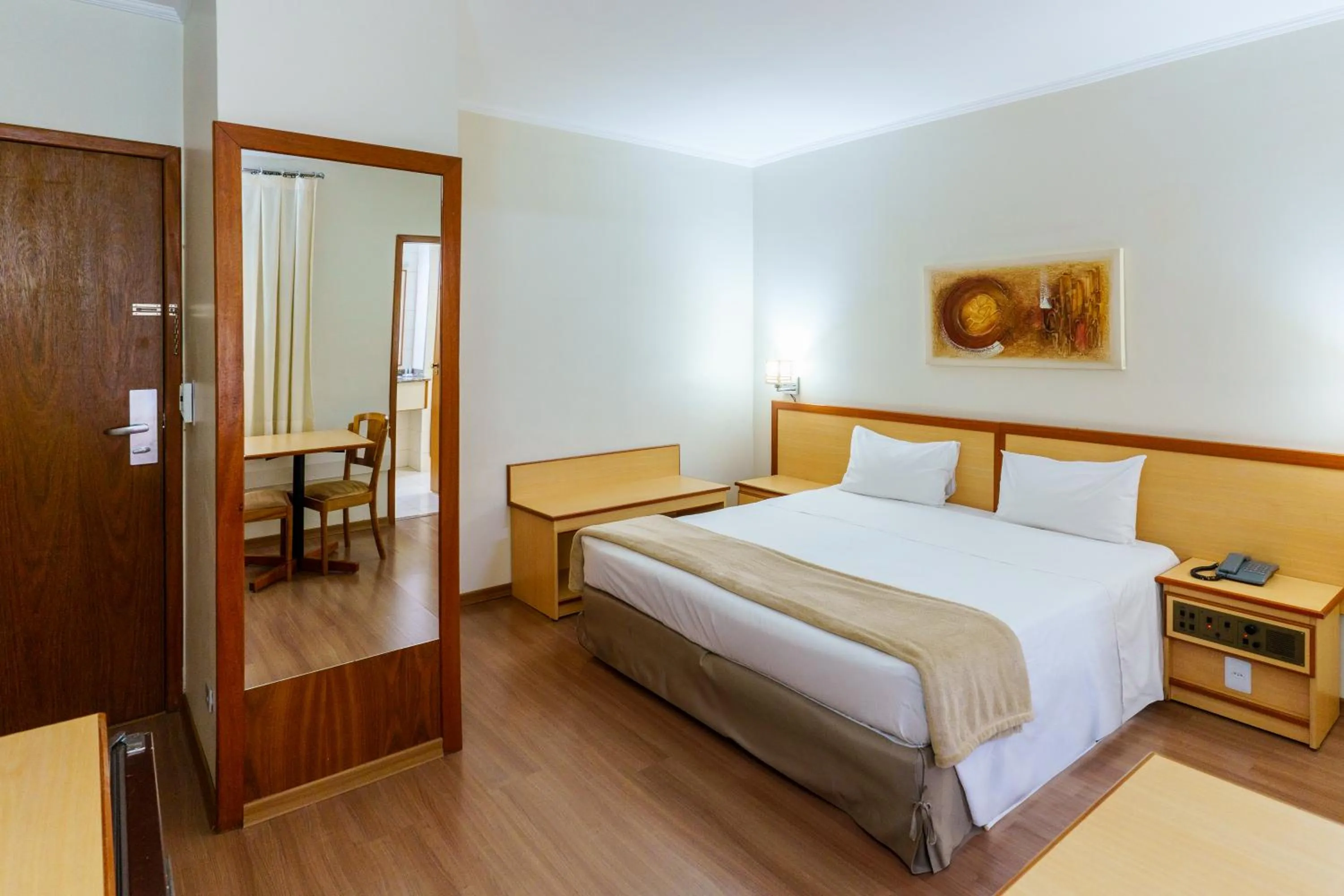 Standard Suite in Hotel Augusta Boulevard