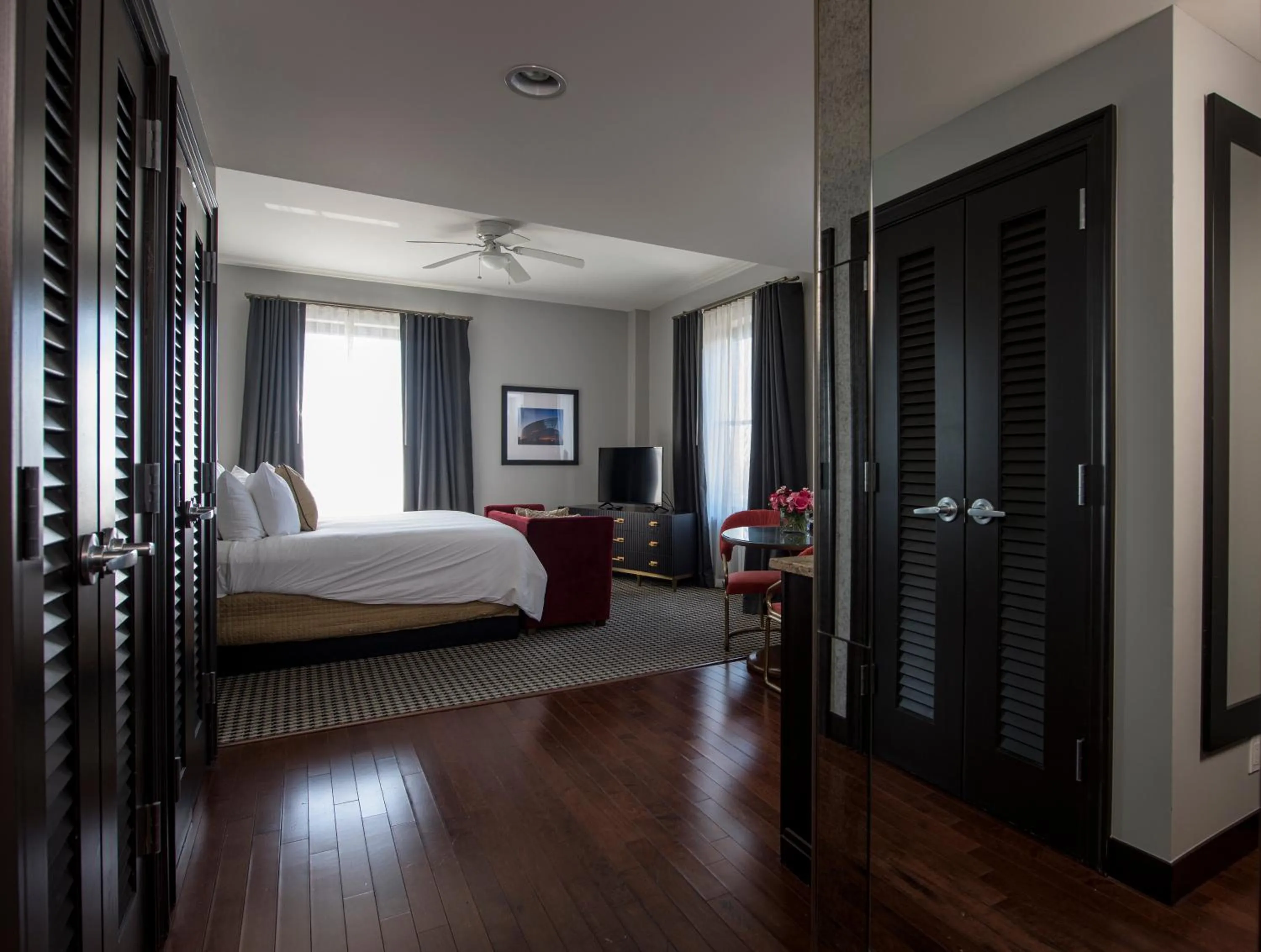 Luxury King in The Mayo Hotel