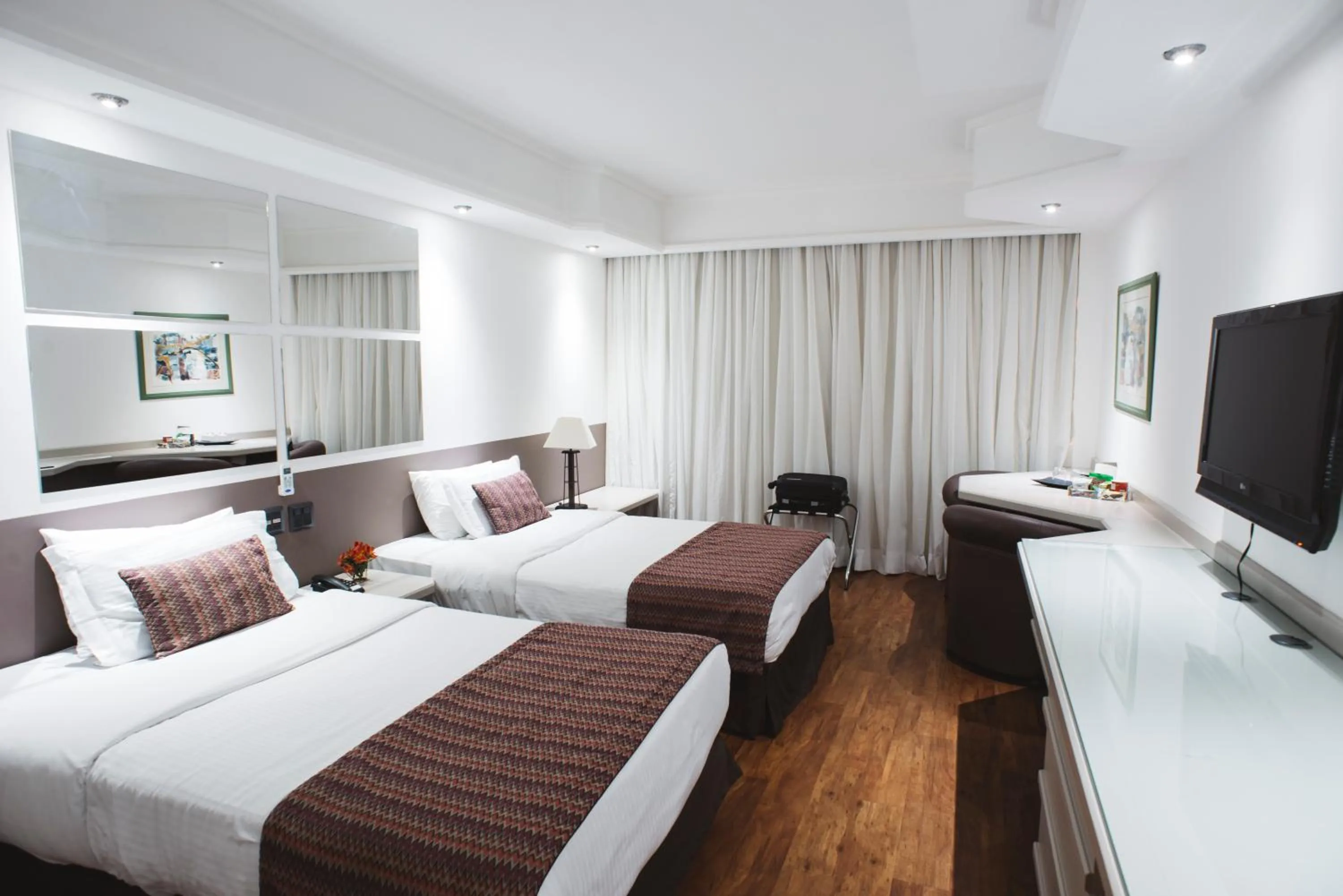 Standard Twin Room - single occupancy in Hotel Golden Park Campinas Cambuí By Nacional Inn