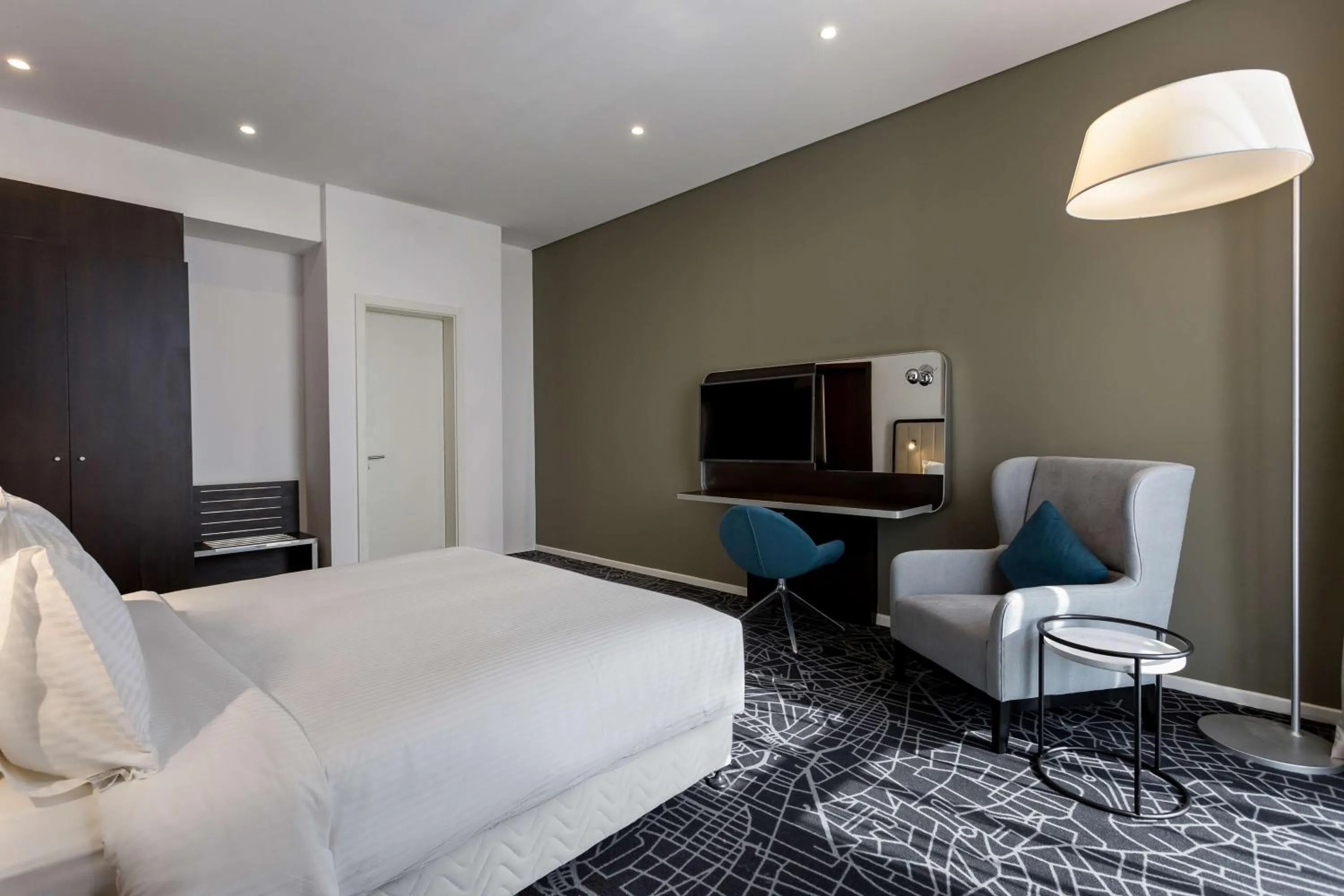 Junior Suite in Radisson Hotel & Apartments Dammam Industrial City