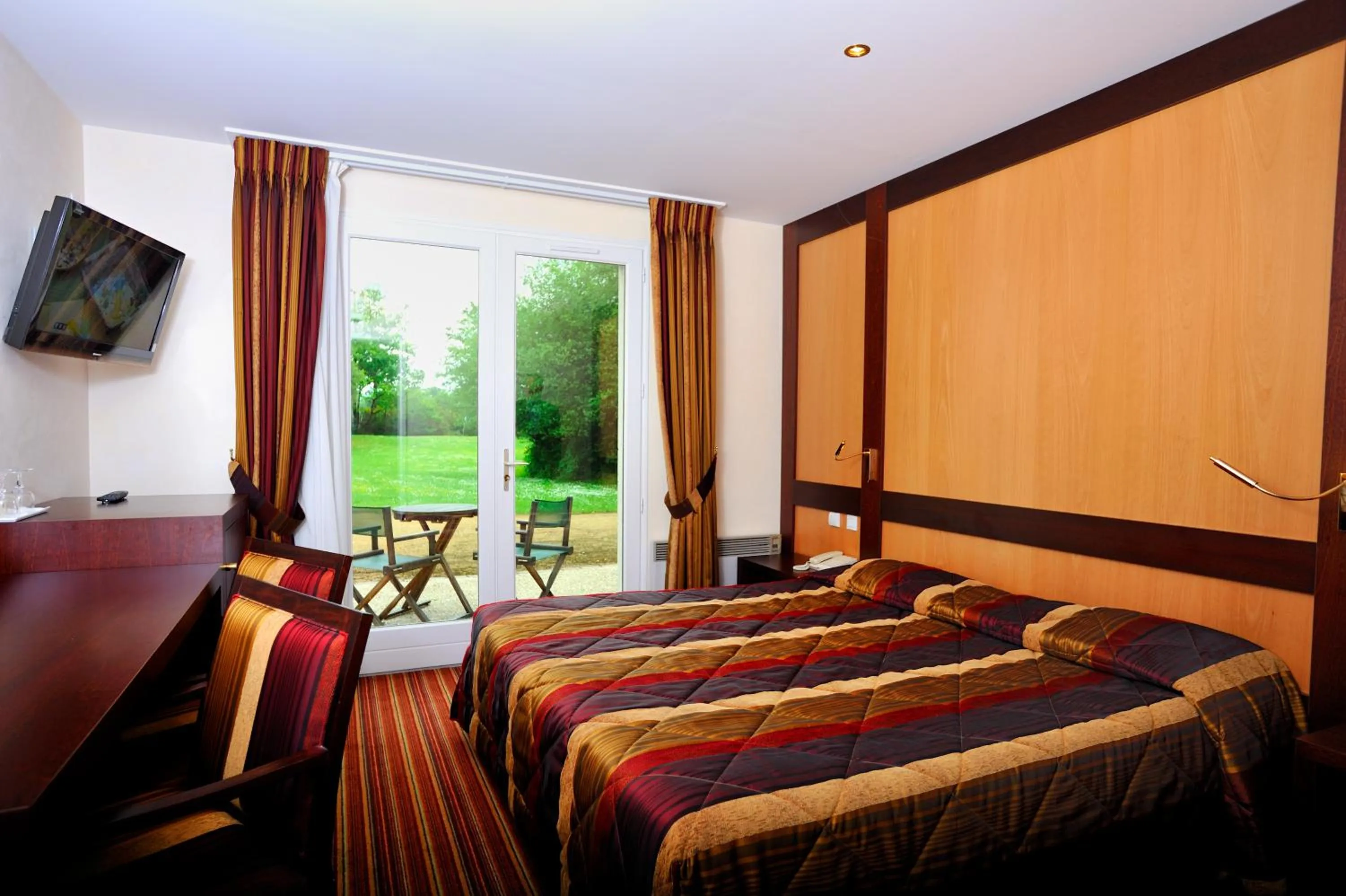 Comfort Plus Double/Twin Room in Logis Hôtel Restaurant Relais Du Gué De Selle