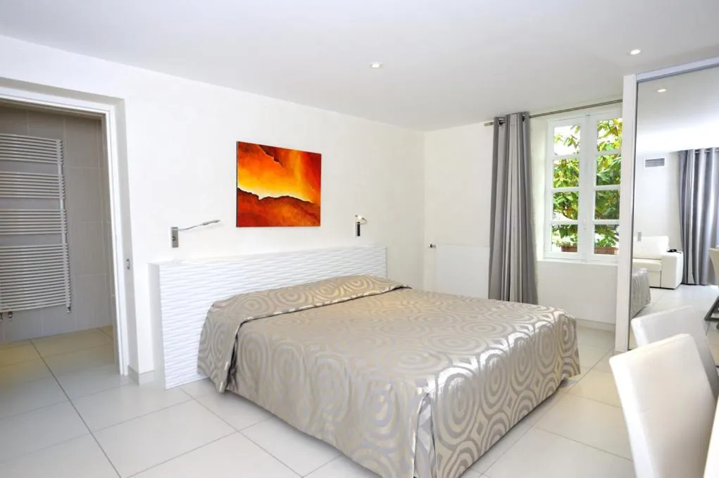 Junior Suite in Logis Hôtel Restaurant Relais Du Gué De Selle