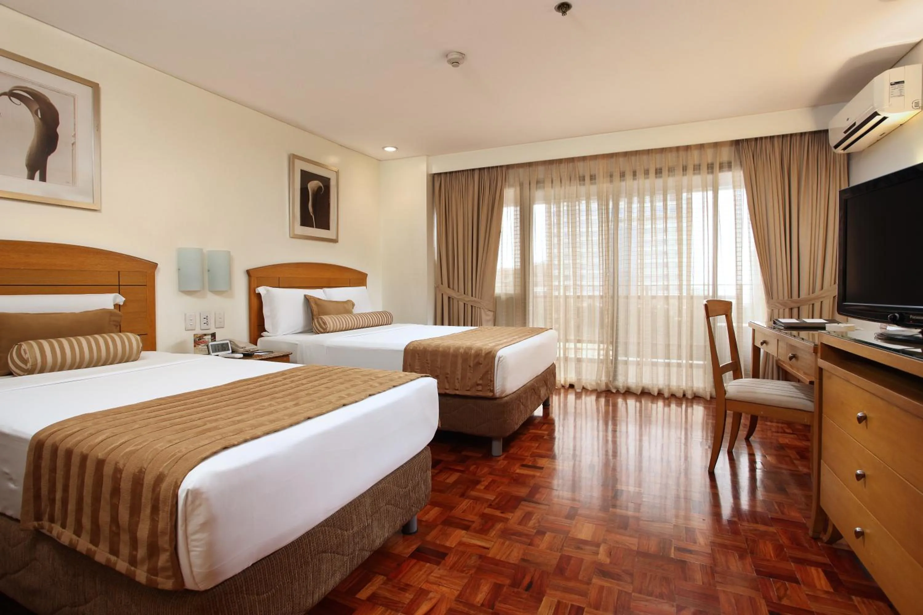Junior Suite in City Garden Suites Manila