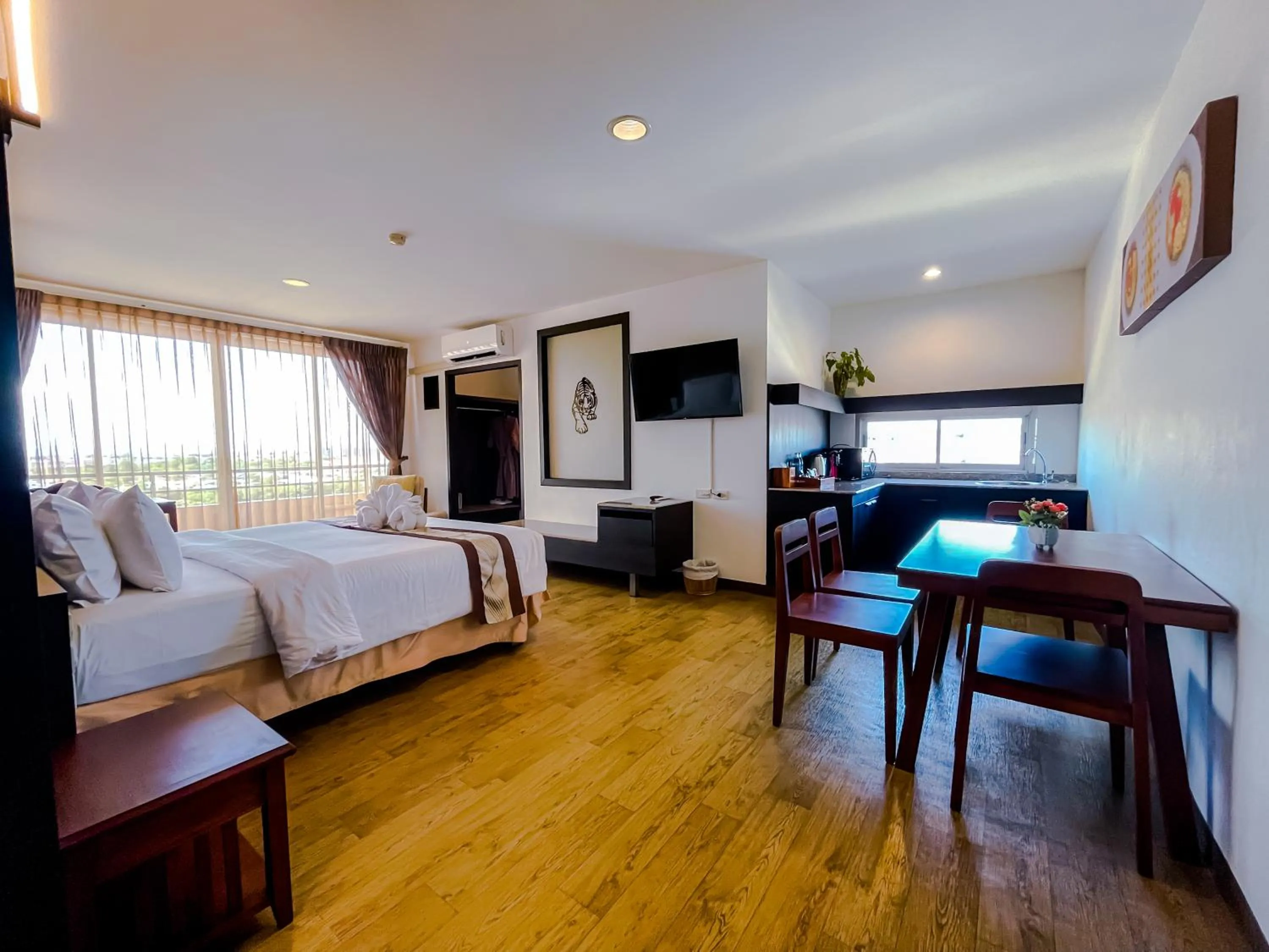 King Suite in Eastern Grand Palace