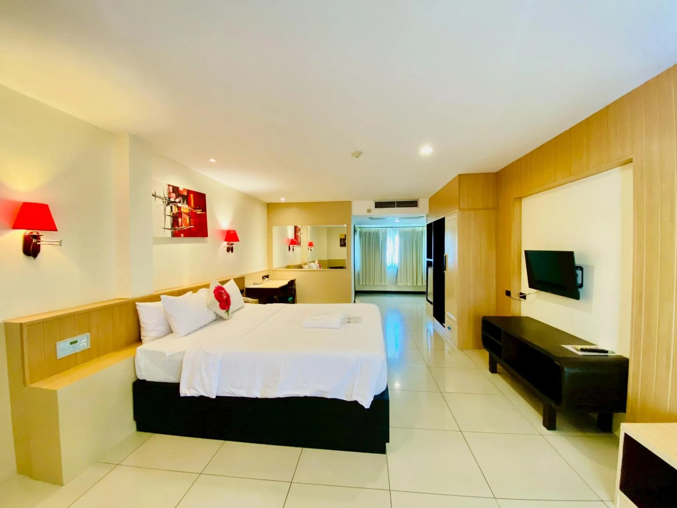 Standard Double or Twin Room in Baywalk Residence Pattaya